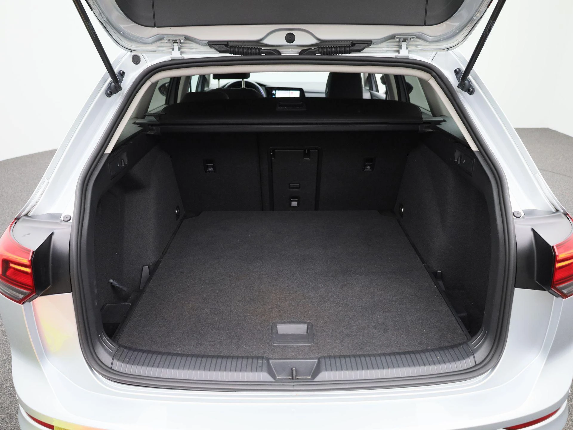 Volkswagen-Golf-image-13