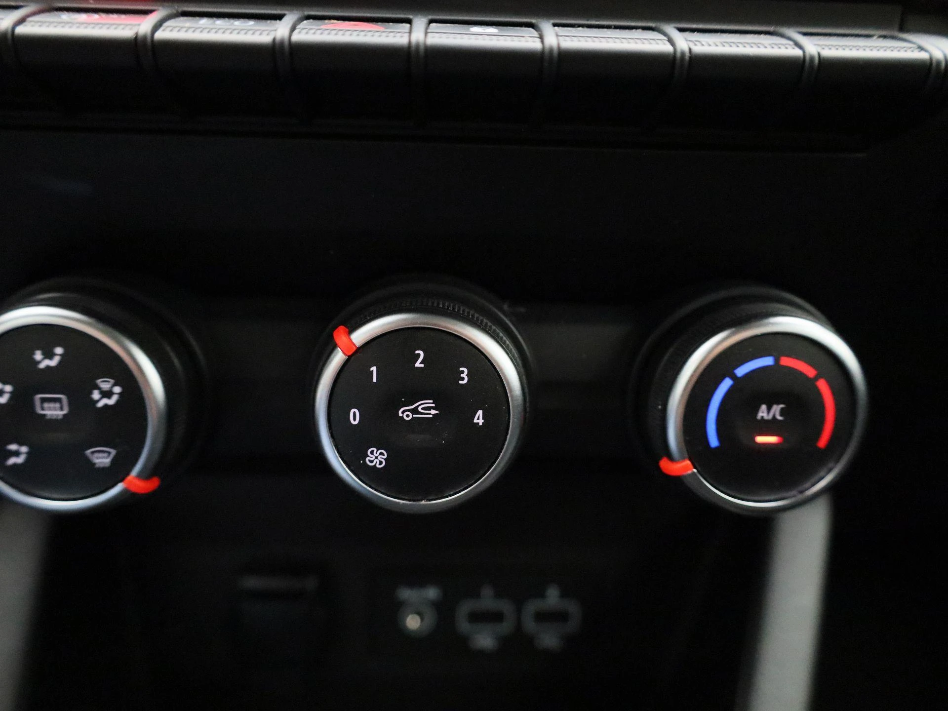 Renault-Clio-image-19