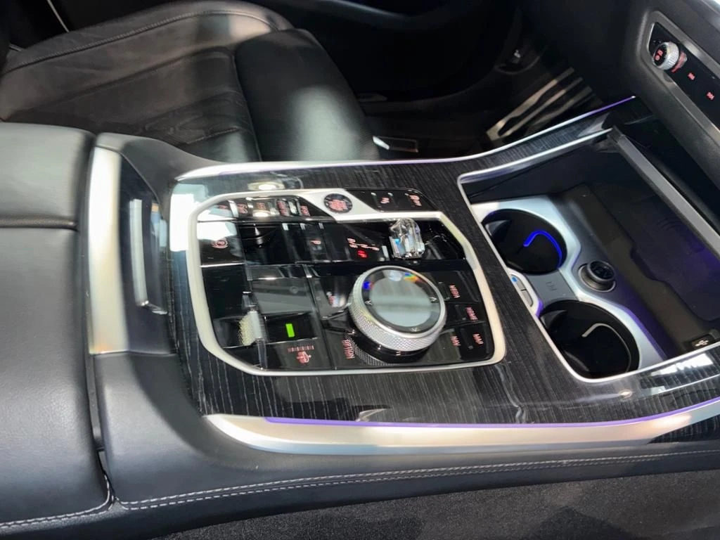 BMW-X7-image-19