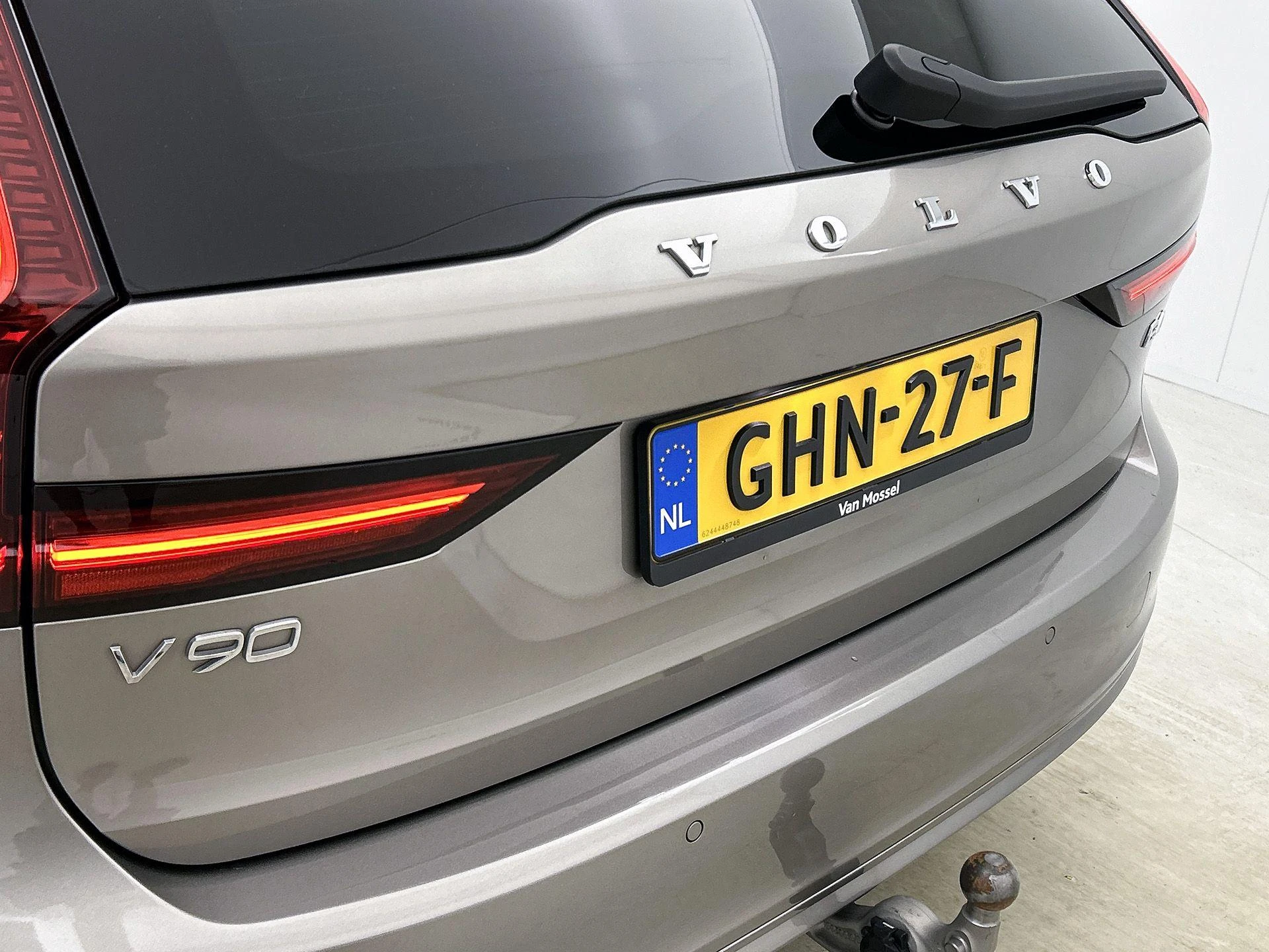 Volvo-V90-image-36