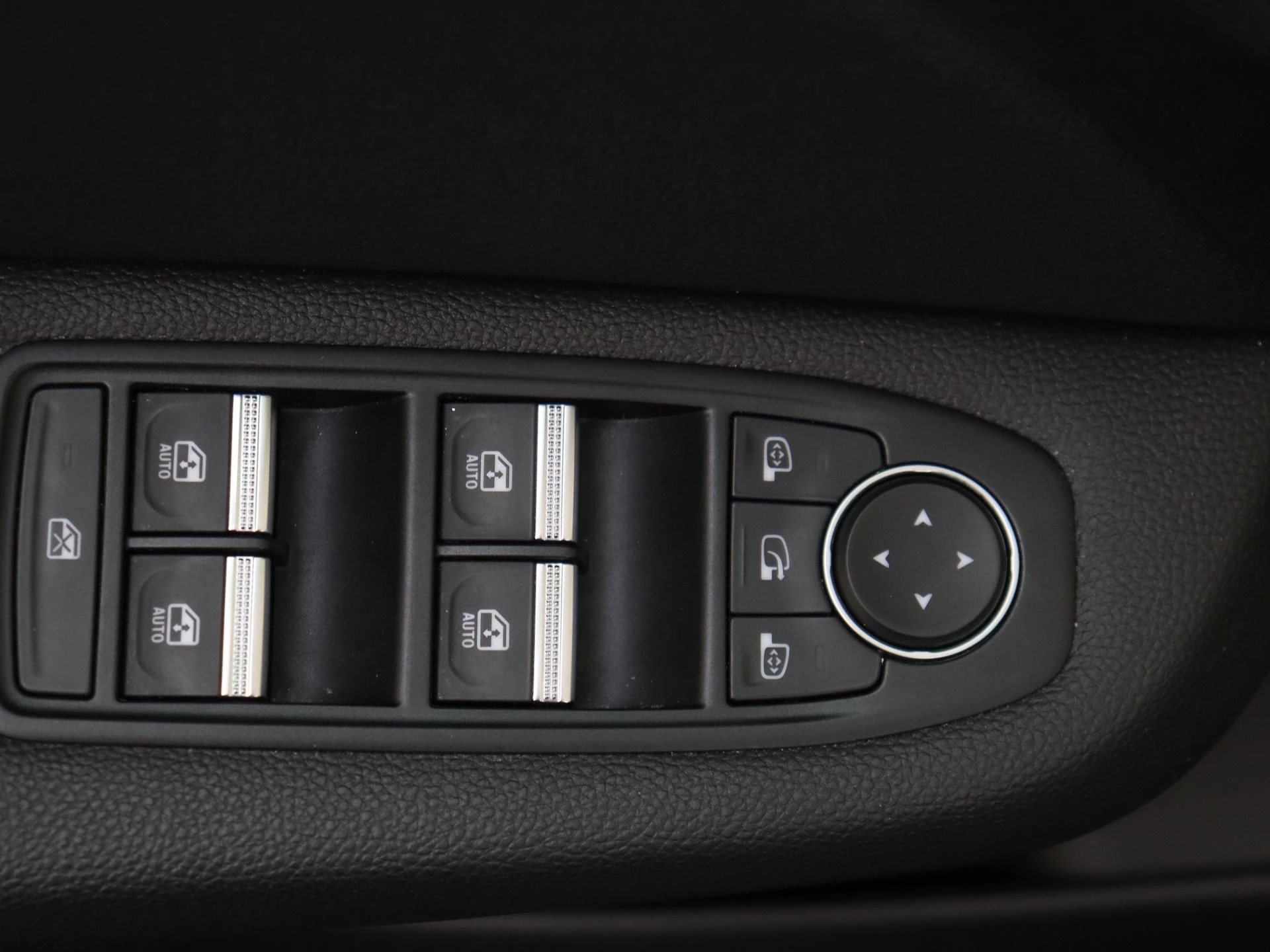 Renault-Clio-image-22