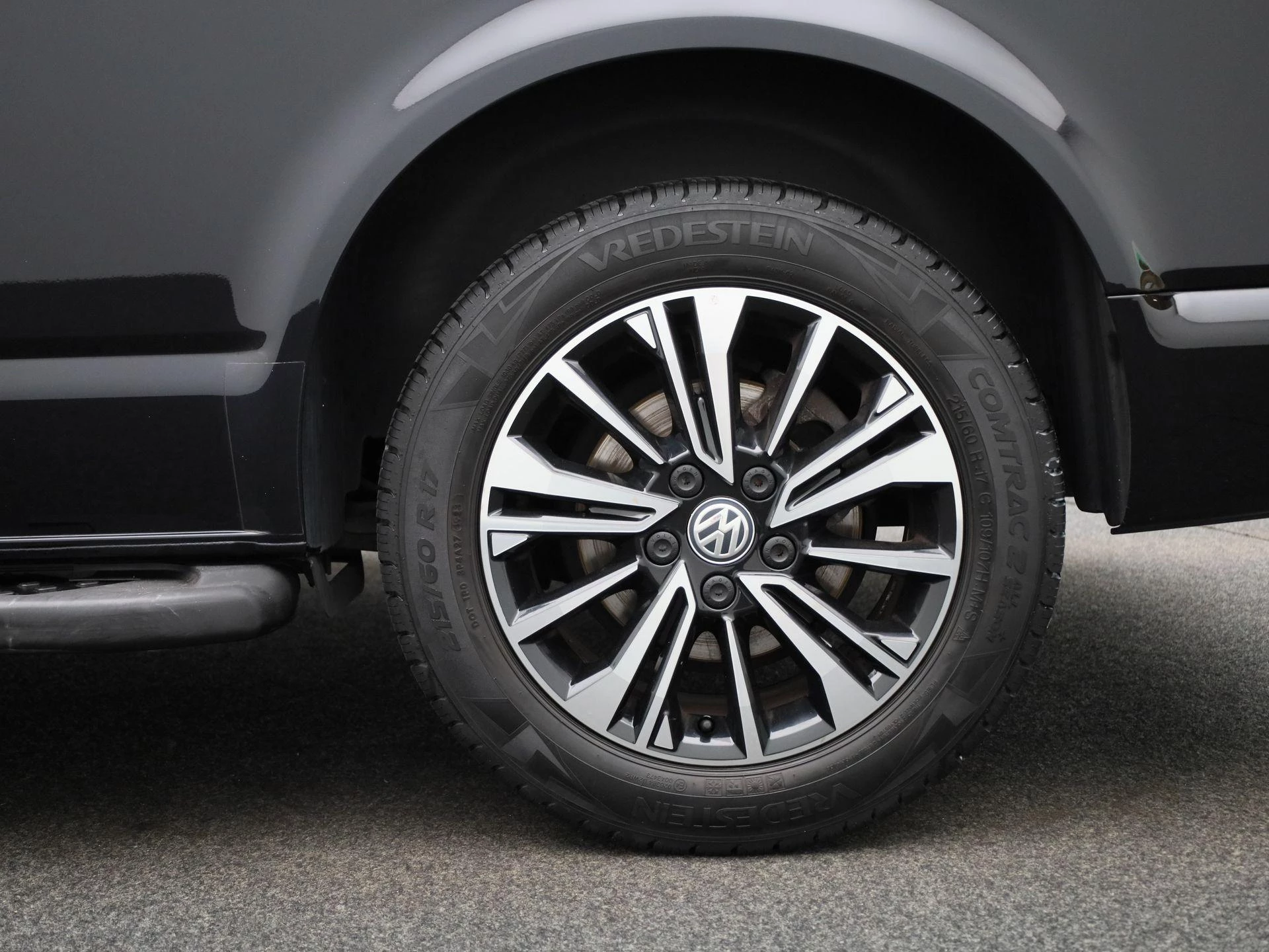 Volkswagen Transporter 2.0 TDI L2H1 Bulli 150PK