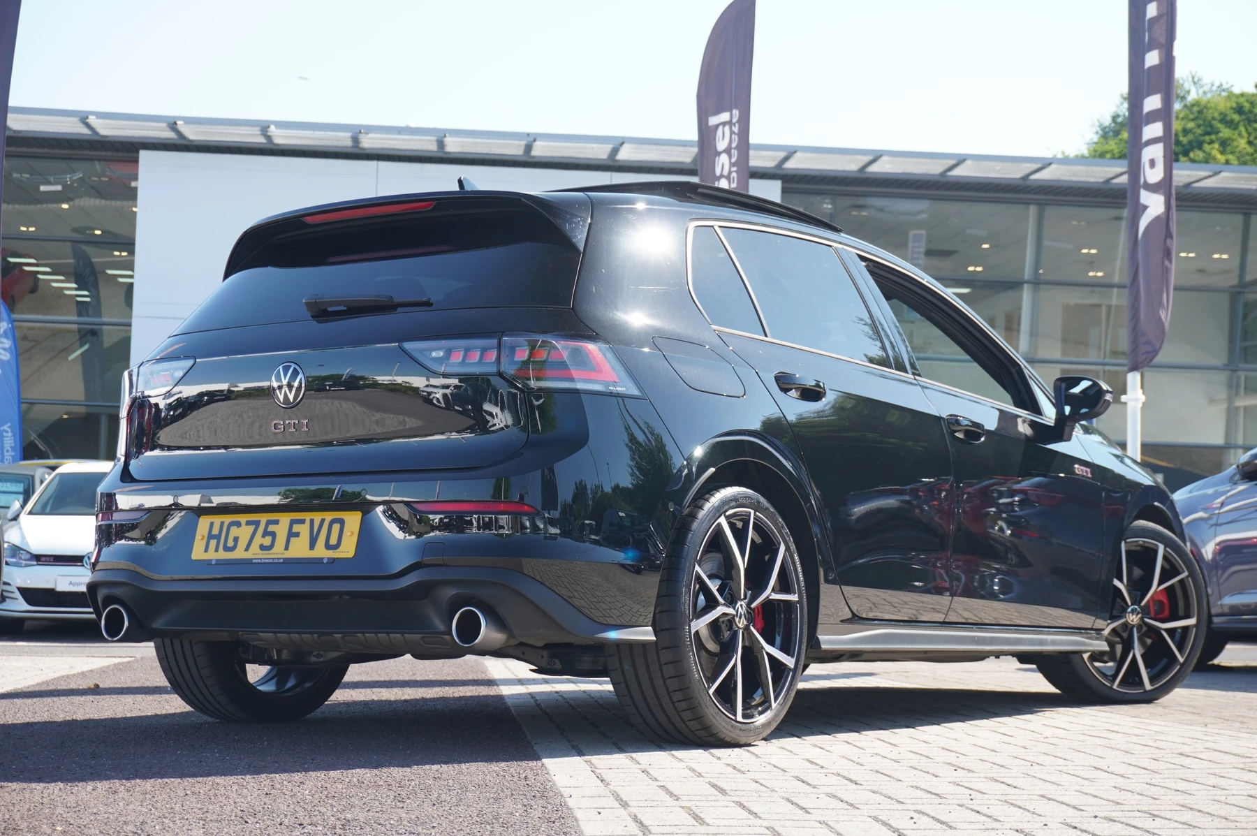 Volkswagen-Golf-image-16