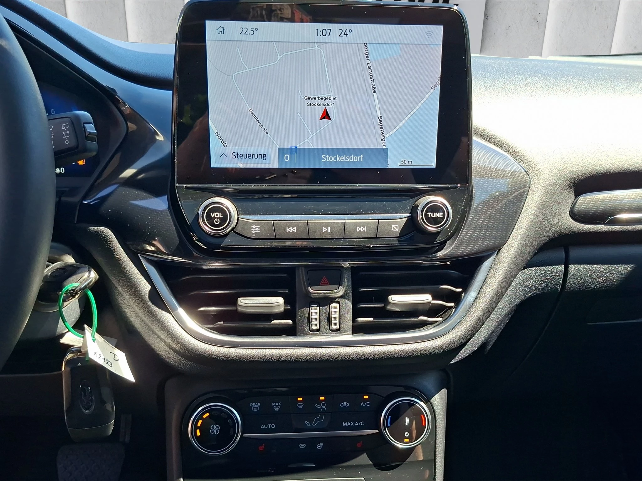 Ford Puma Titanium 1.0 EB MHEV Aut. | LED | Pano | GJR | SHZ | PDC | LMF | Navi