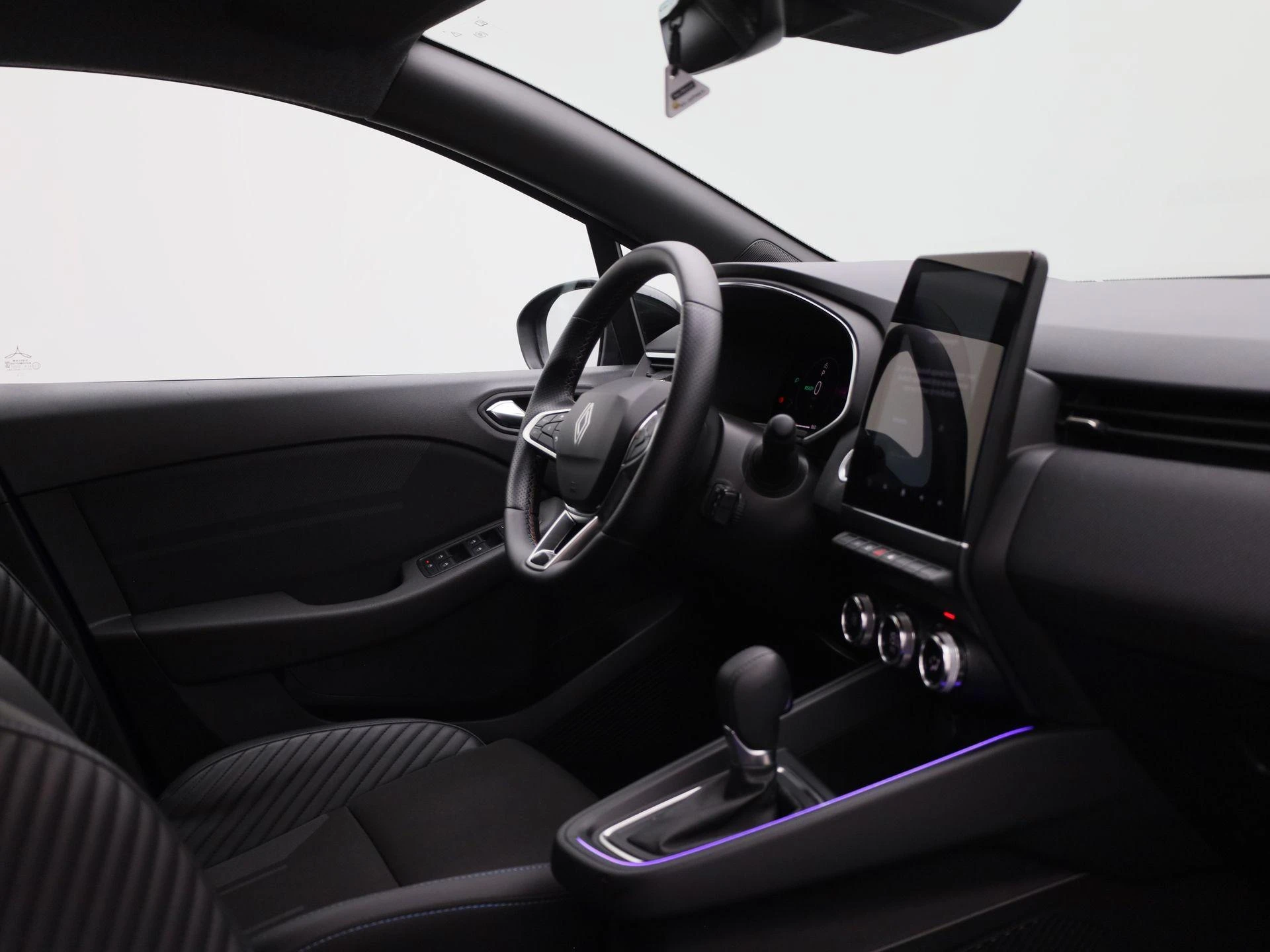Renault-Clio-image-28