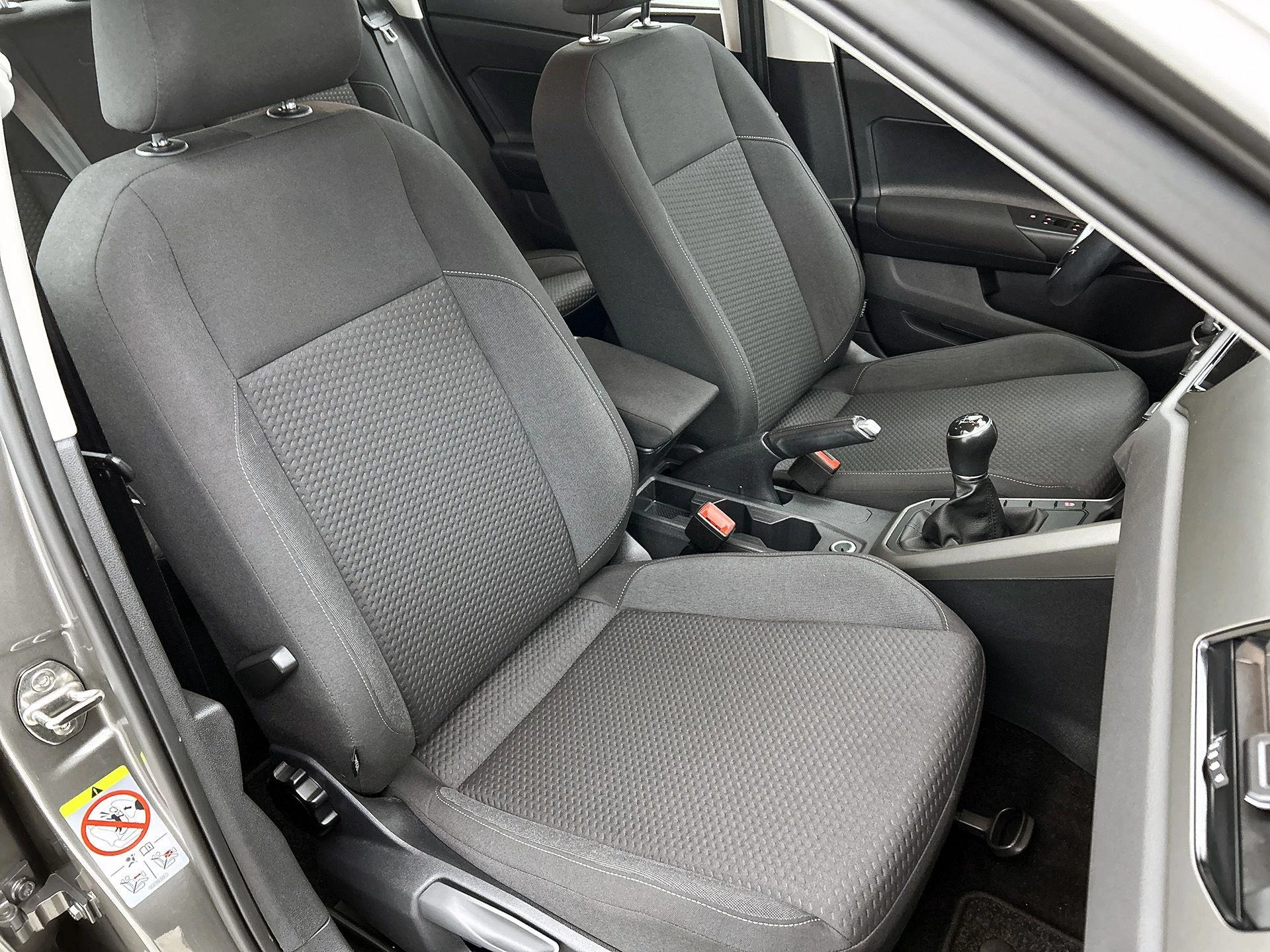 Volkswagen-Polo-image-38