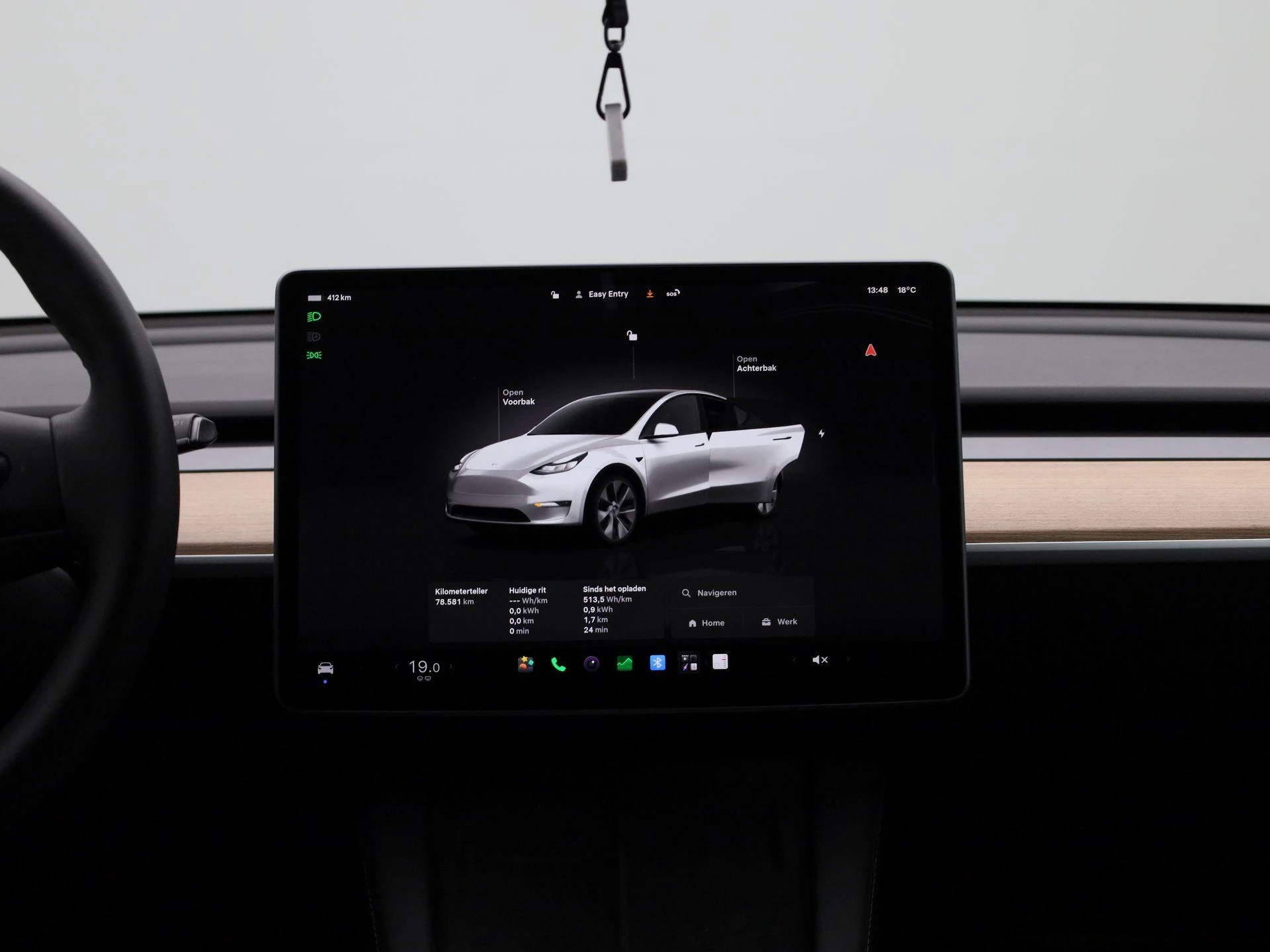 Tesla-Model Y-image-7
