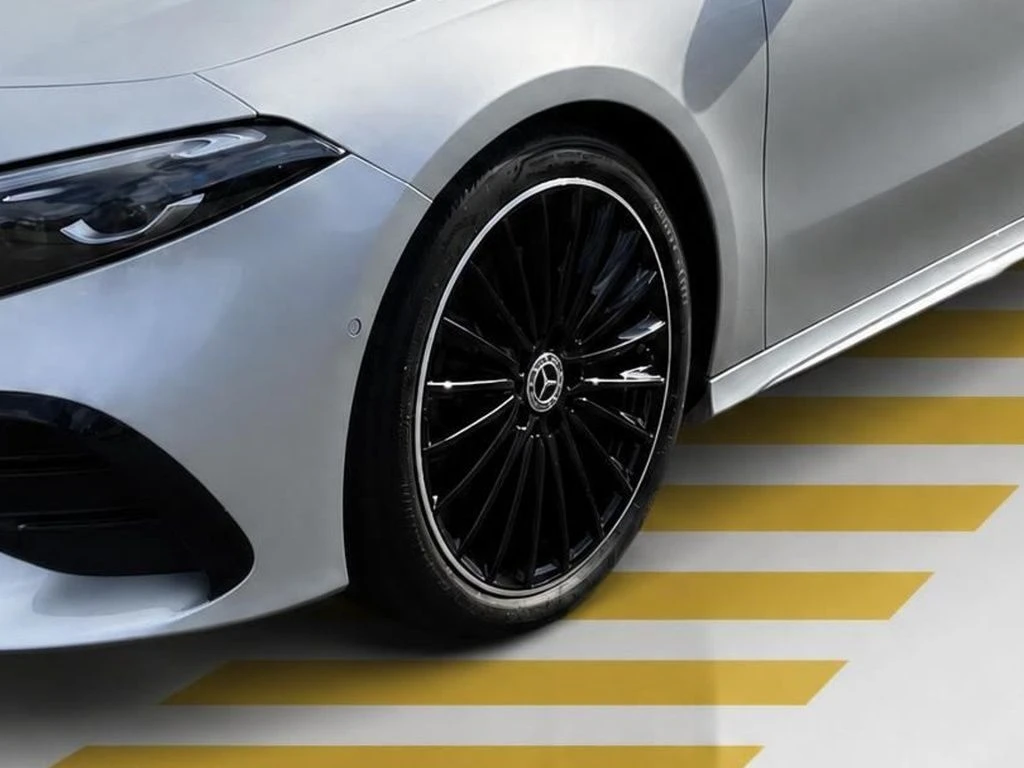 Mercedes-Benz-A-Klasse 220 d-image-5