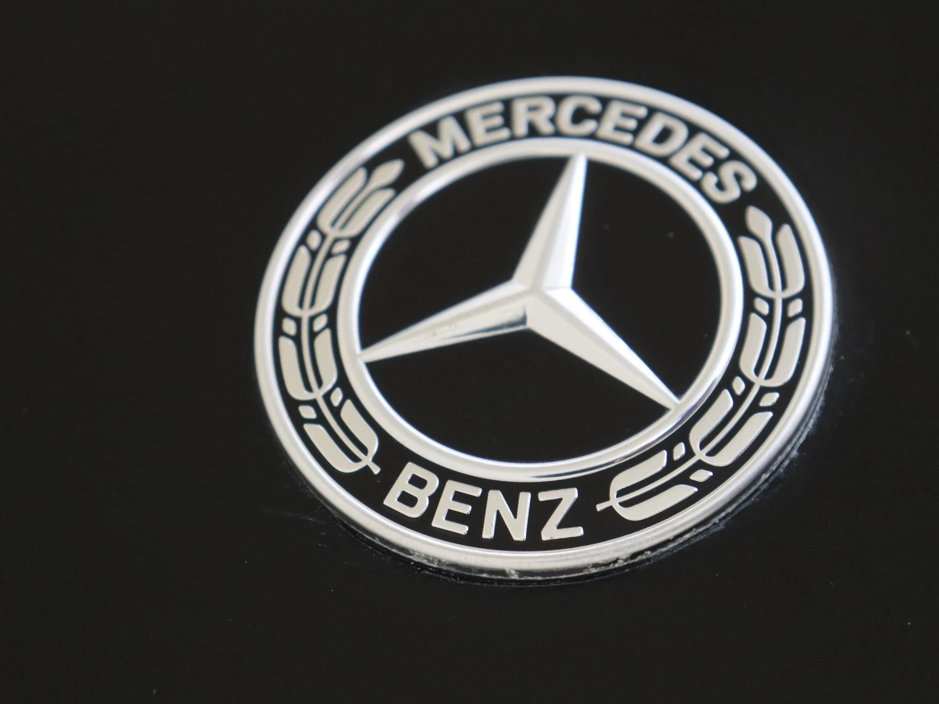 Mercedes-Benz-E-Klasse-image-23