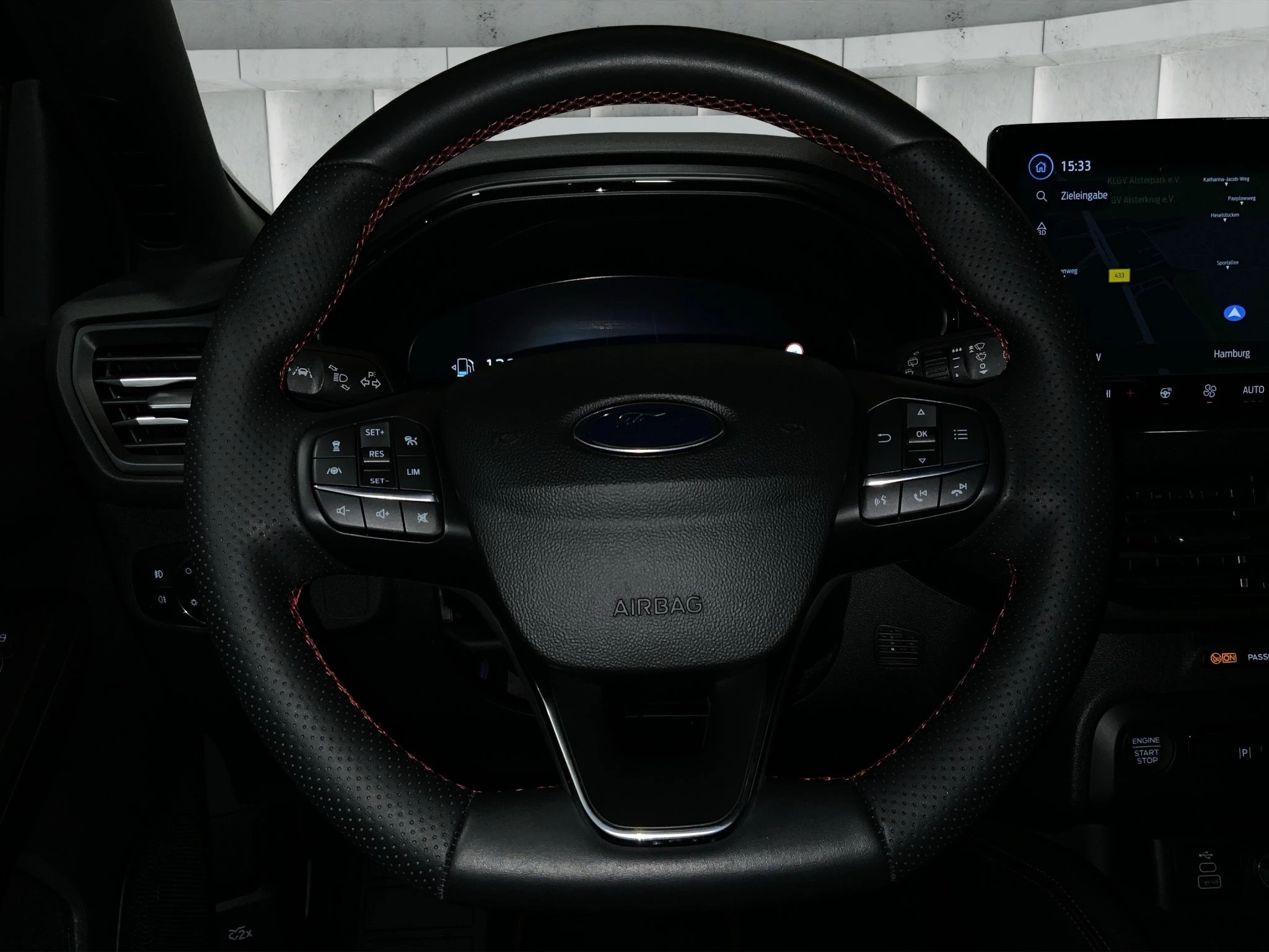 Ford Focus ST-Line X Turnier Aut.*AHK*ACC*HUD*KAM*NAVI*WINTER-PKT.