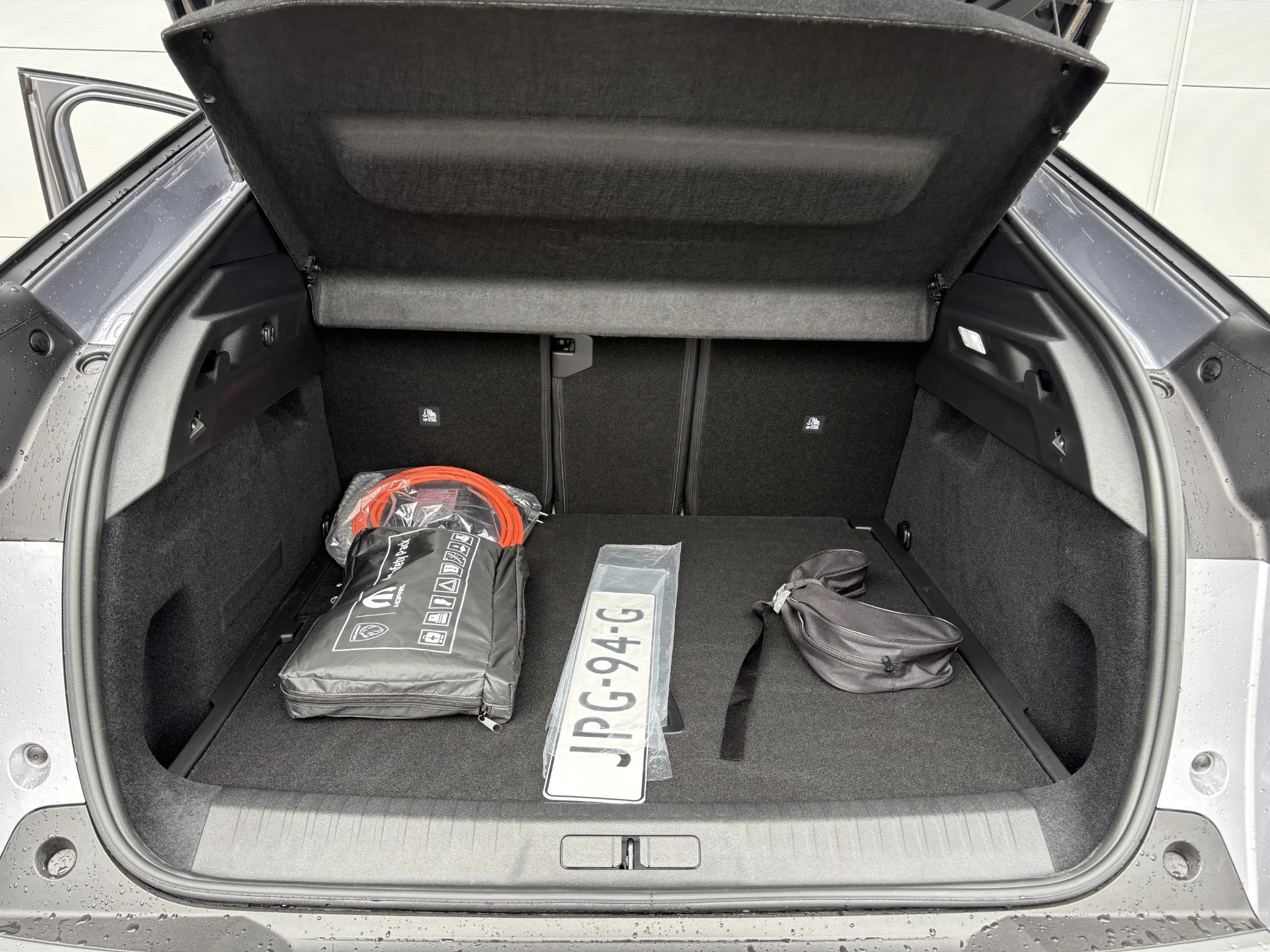 Peugeot 3008 1.6 plug-in Hybrid 195 Allure