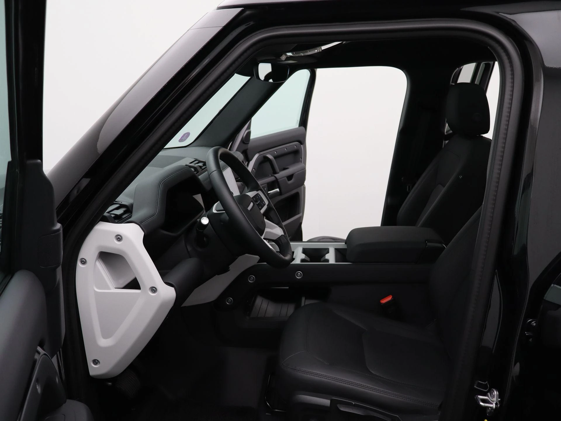 Land Rover-Defender-image-10