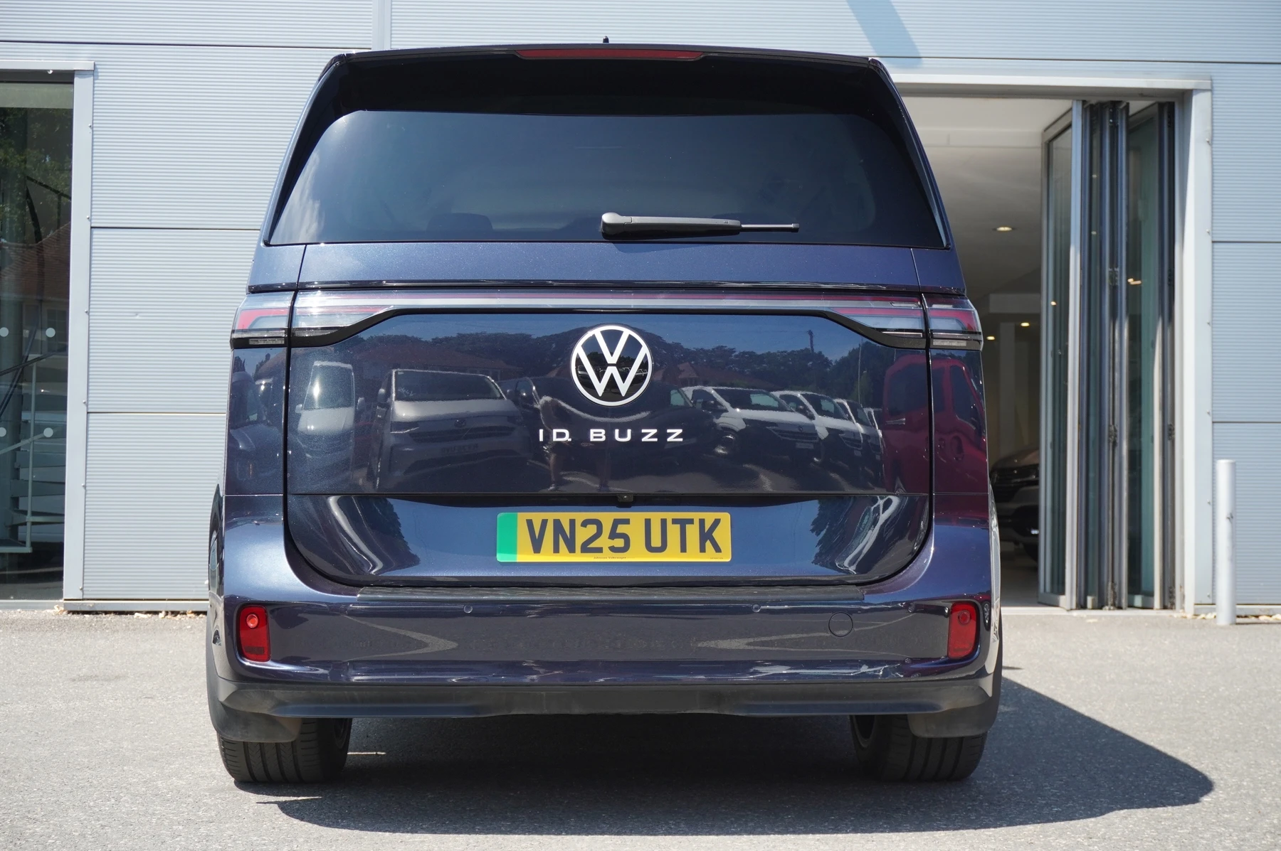 Volkswagen-ID. Buzz-image-35