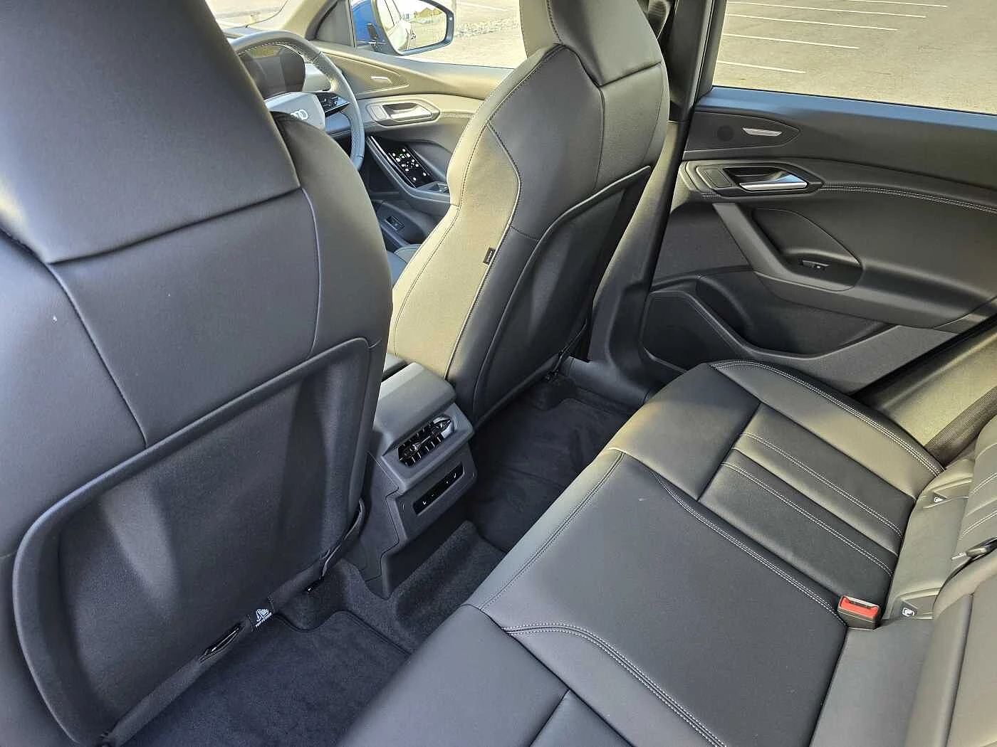 Audi-Q6 e-tron-image-47