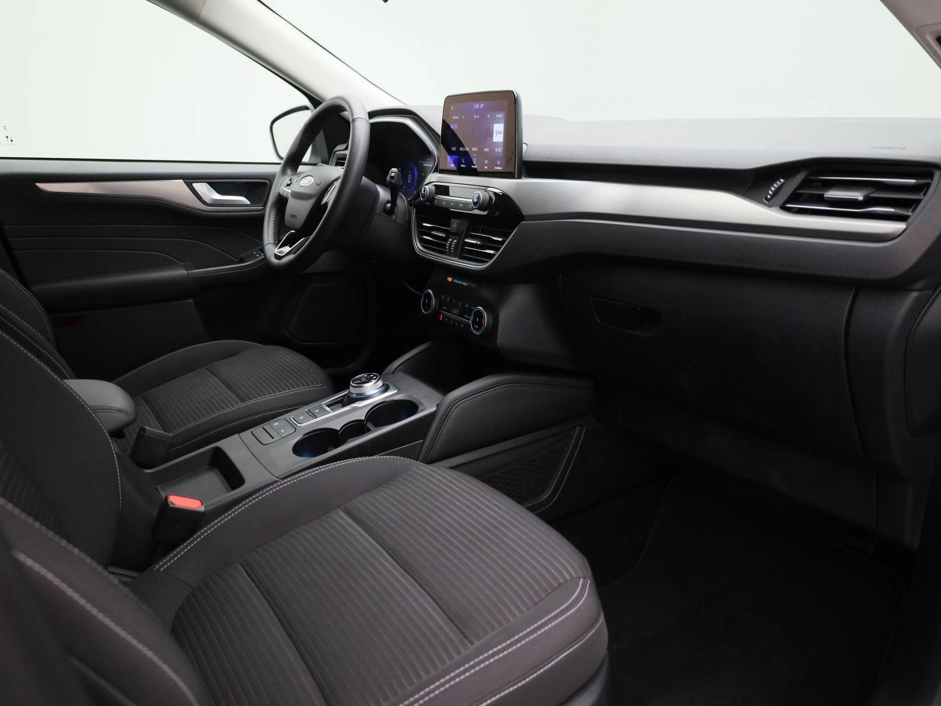 Ford-Kuga-image-33