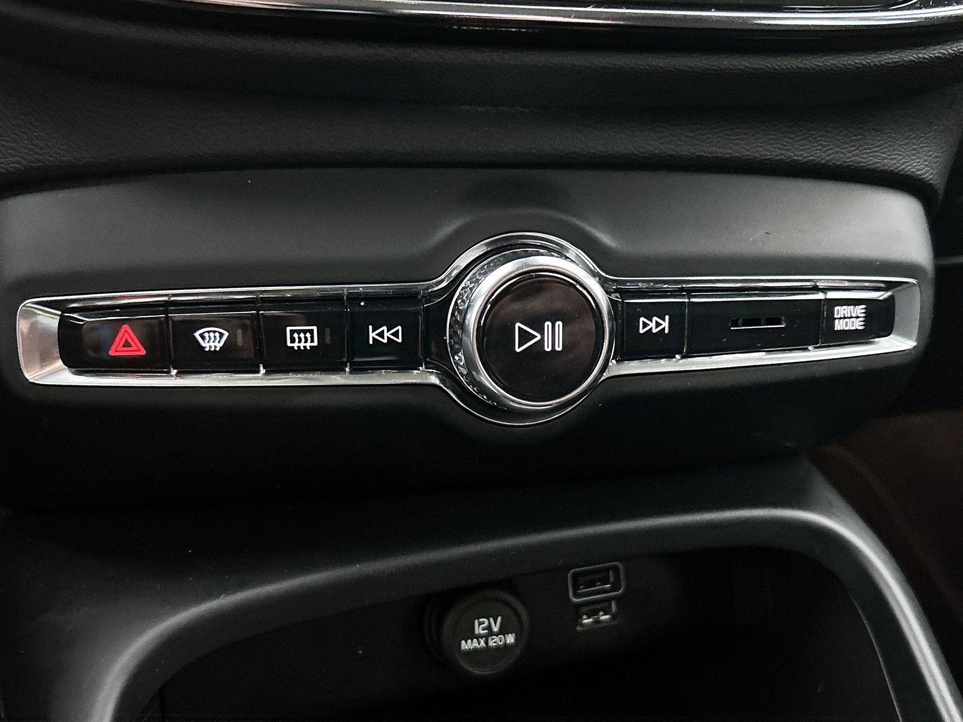 Volvo-XC40-image-10