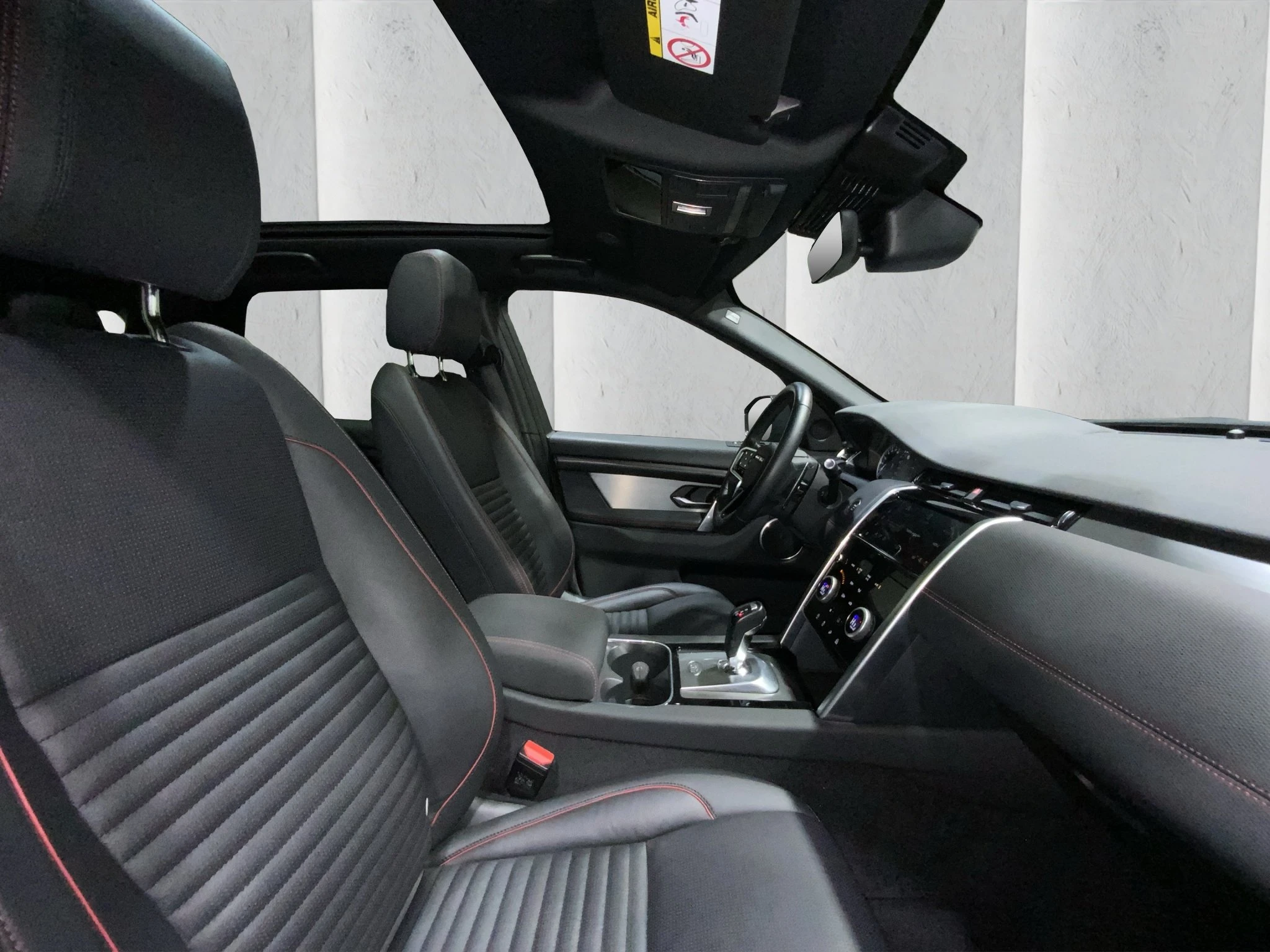 Land Rover-Discovery Sport-image-6