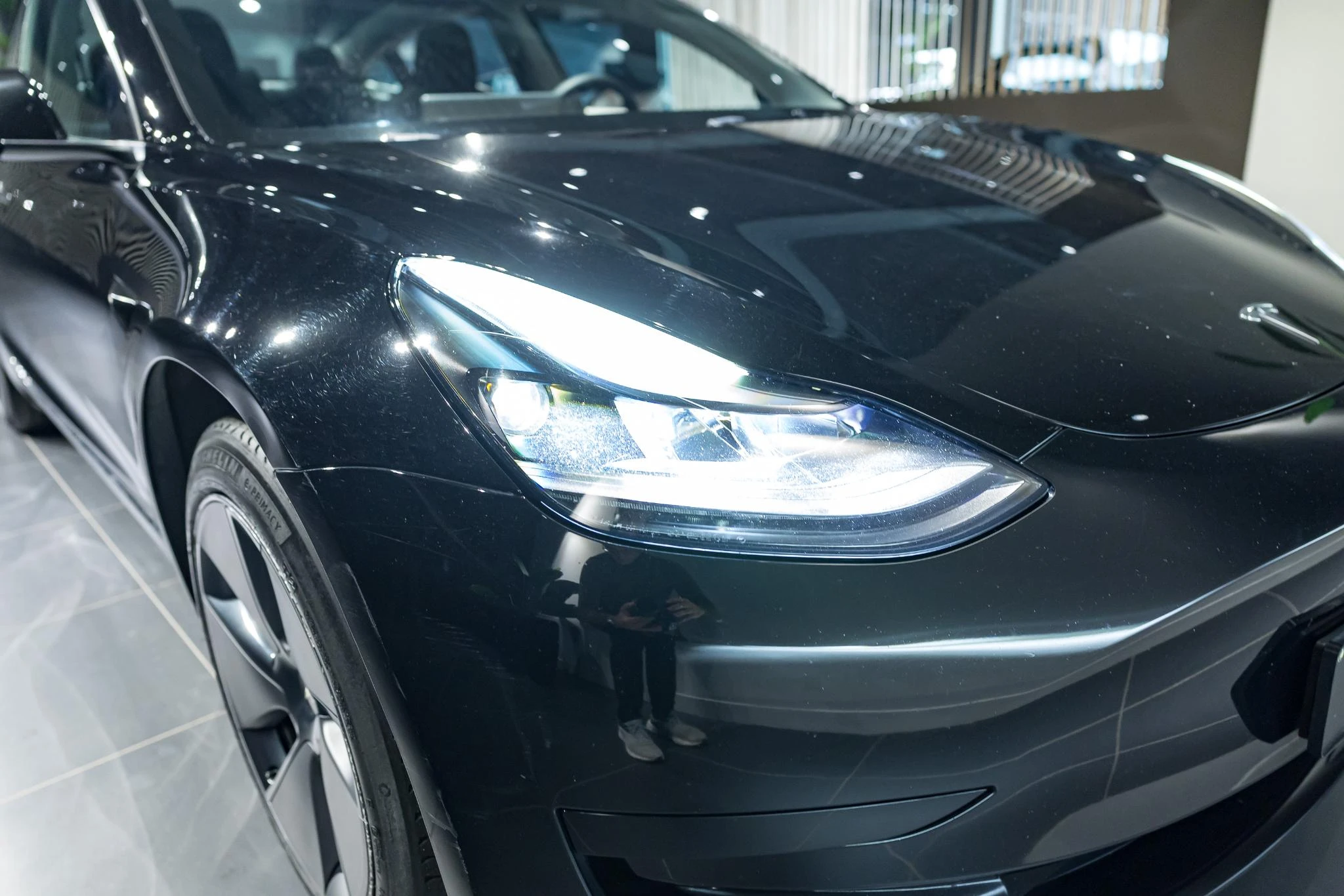 Tesla-Model 3-image-5