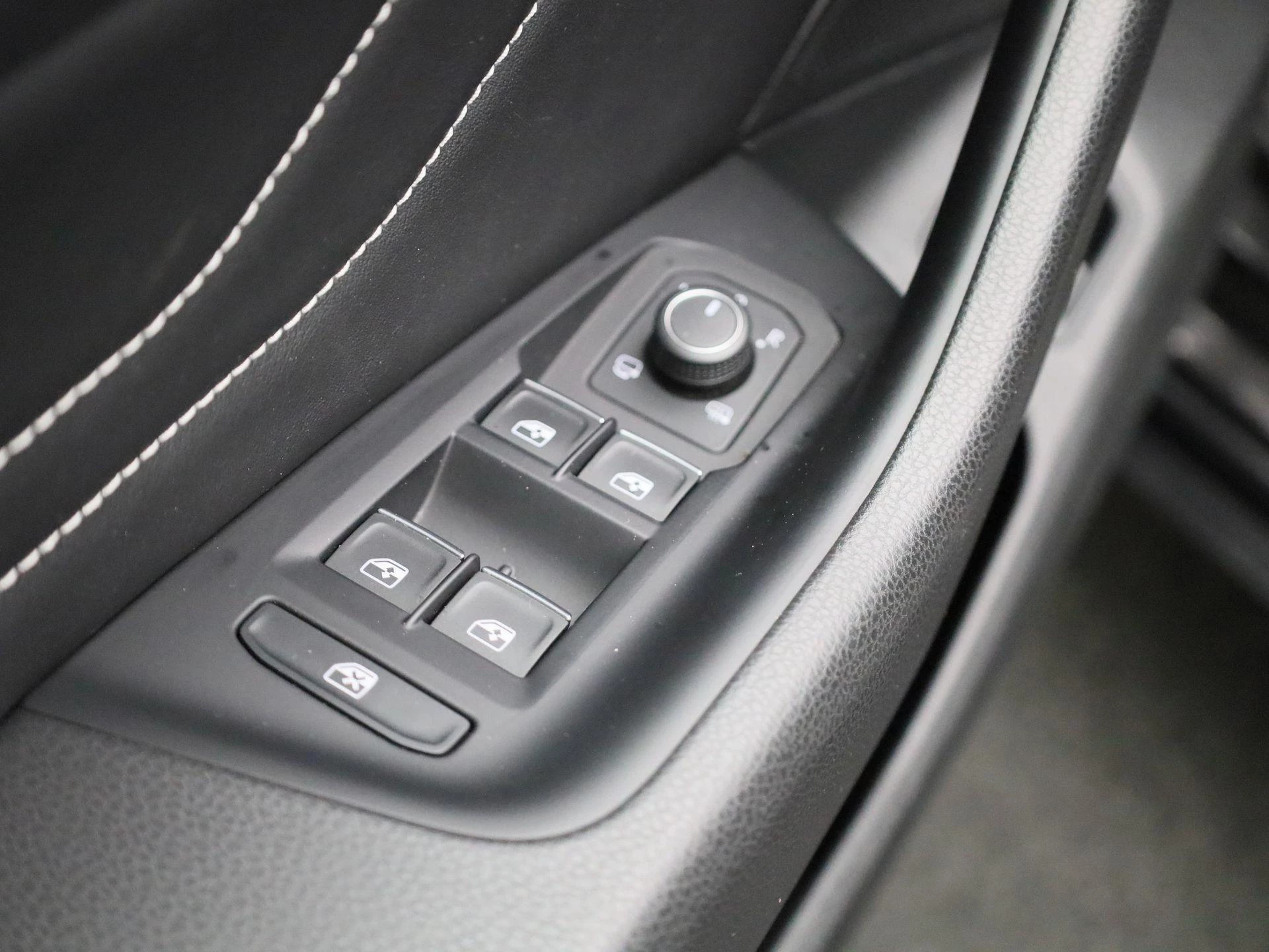 Volkswagen-Arteon-image-34
