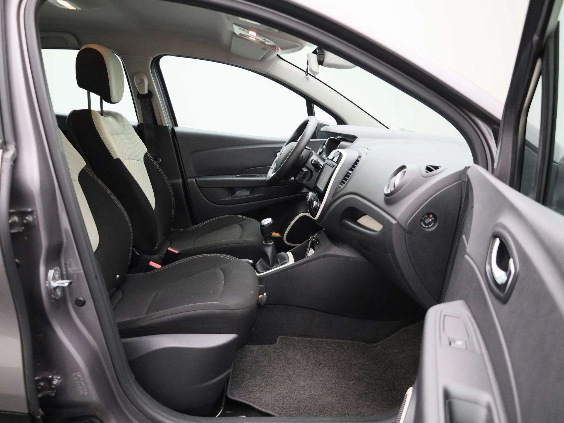 Renault-Captur-image-31