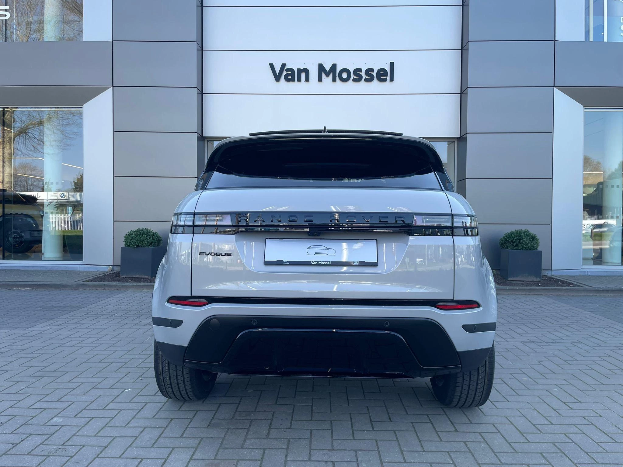 Land Rover Range Rover Evoque P160 S FWD Auto. 26.5MY