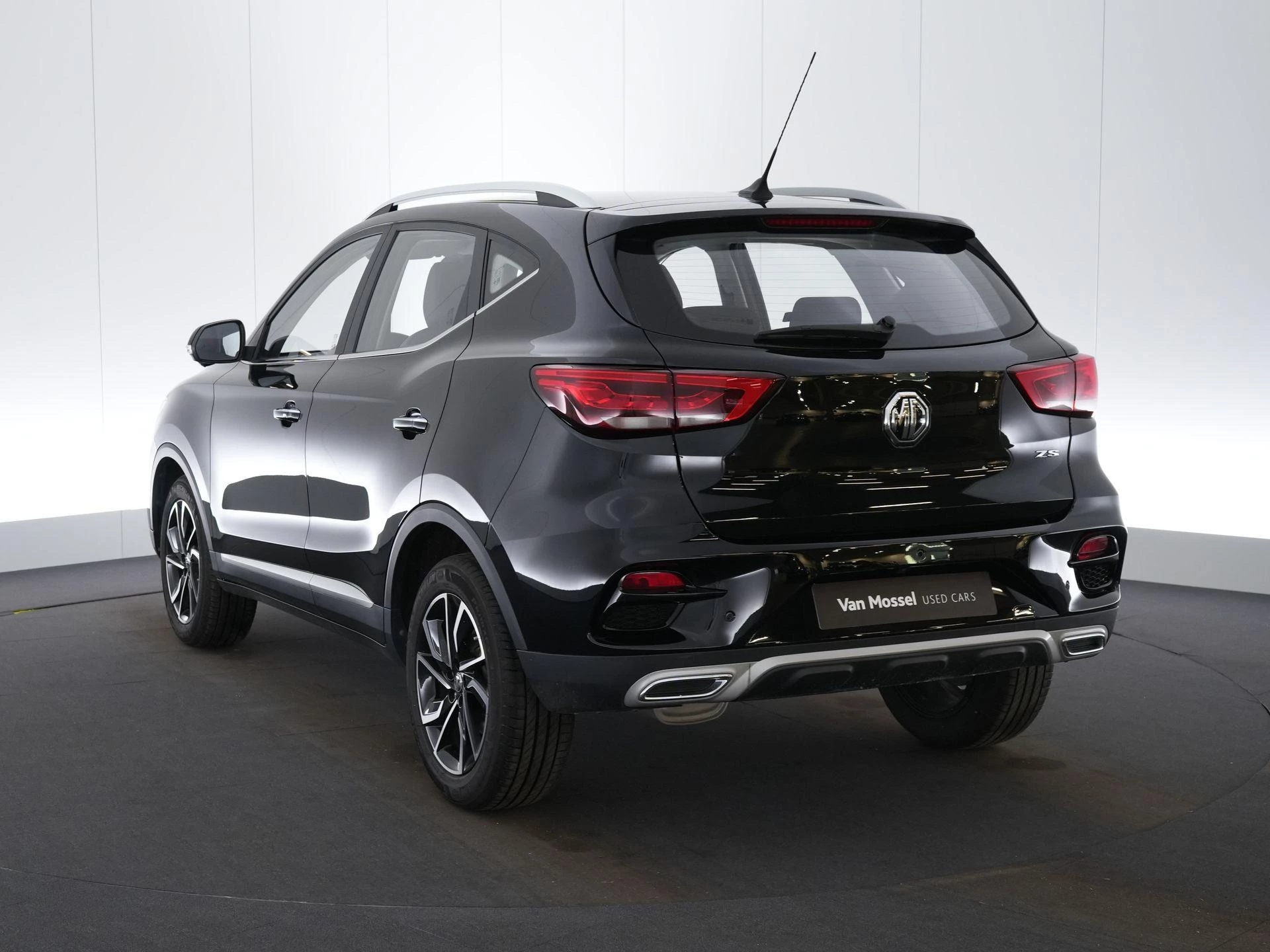 MG-ZS-image-2