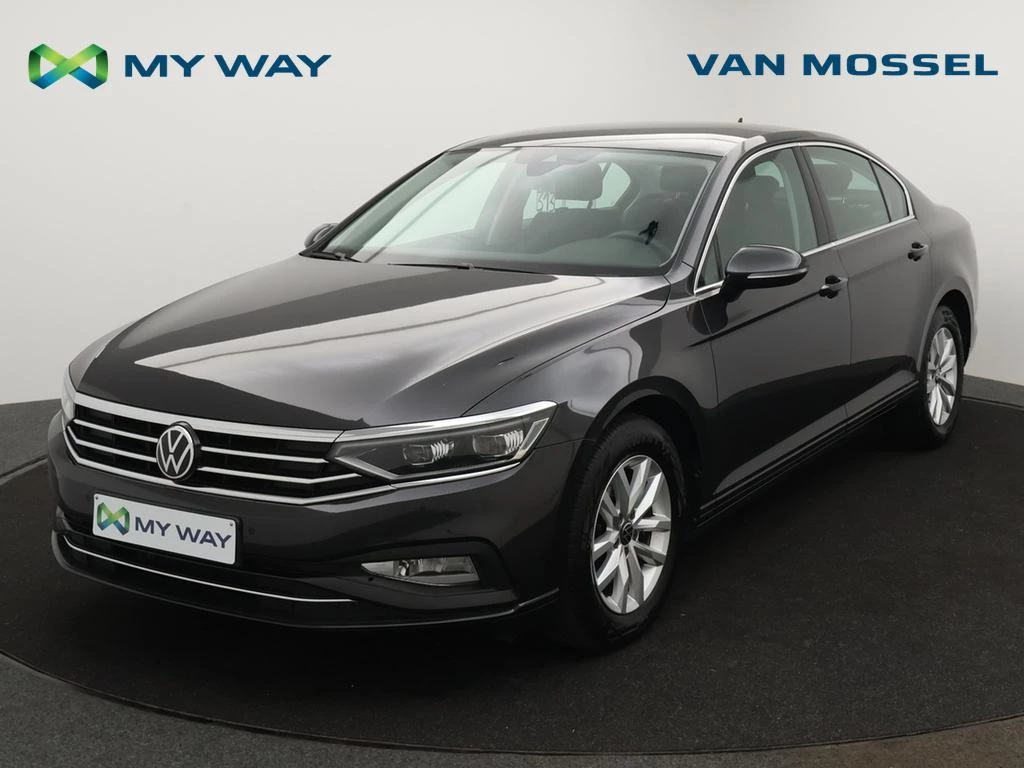 Volkswagen-Passat-image-0