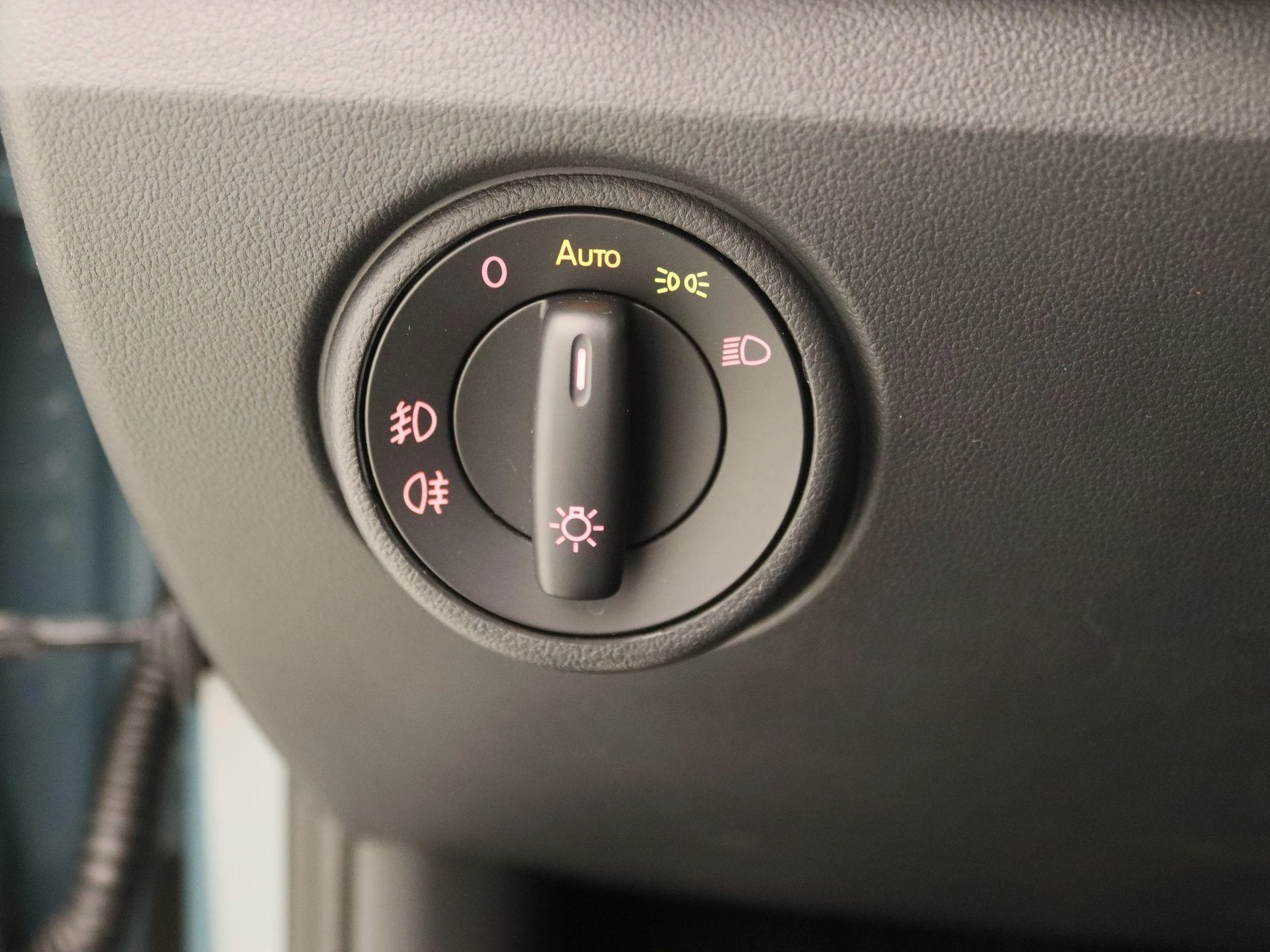Volkswagen-up!-image-18