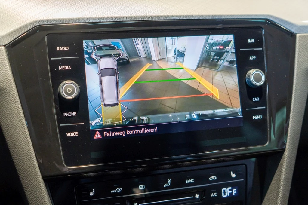 Volkswagen Passat Variant 2.0 TDI DSG Business *AHK*LED*Navi*App-Connect*ACC*PDC*Kamera*Sitzhzg.*Climatronic
