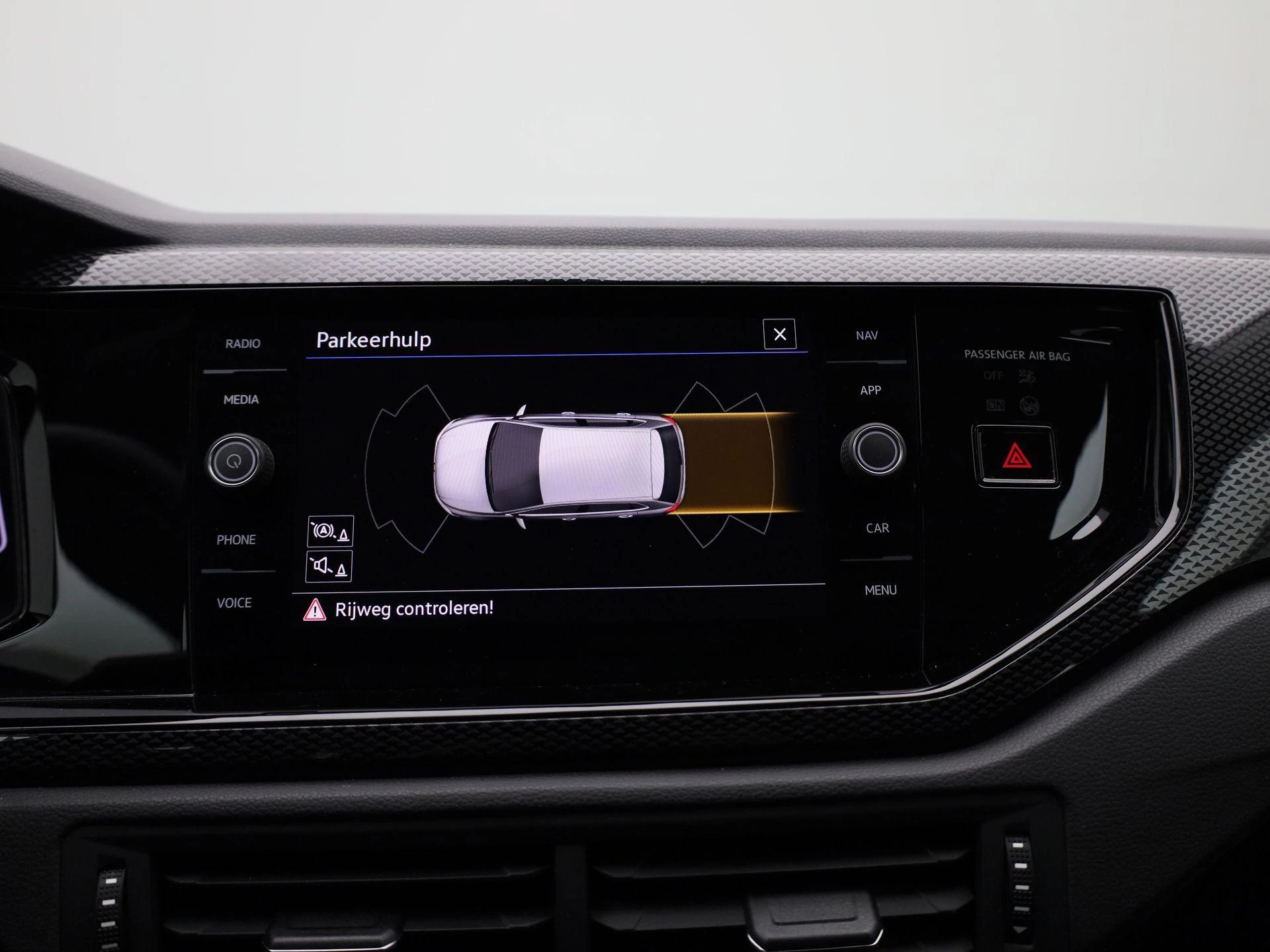 Volkswagen-Polo-image-27