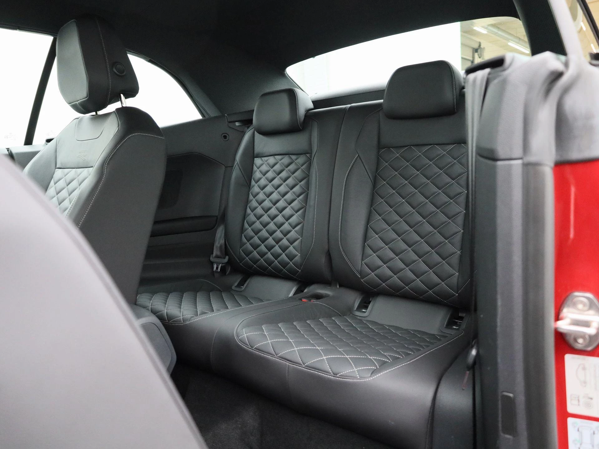 Volkswagen-T-Roc-image-10