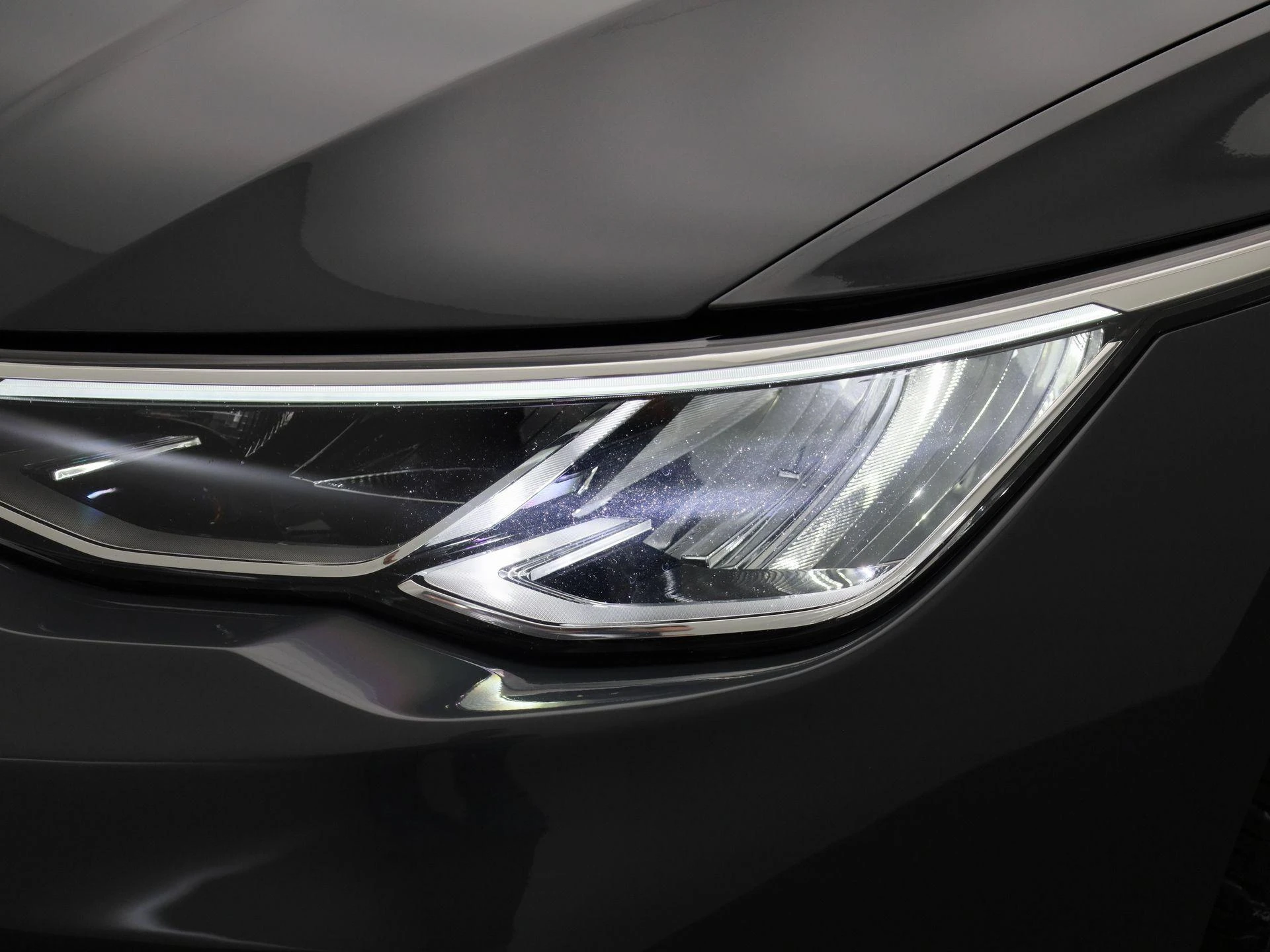 Volkswagen-Golf-image-13