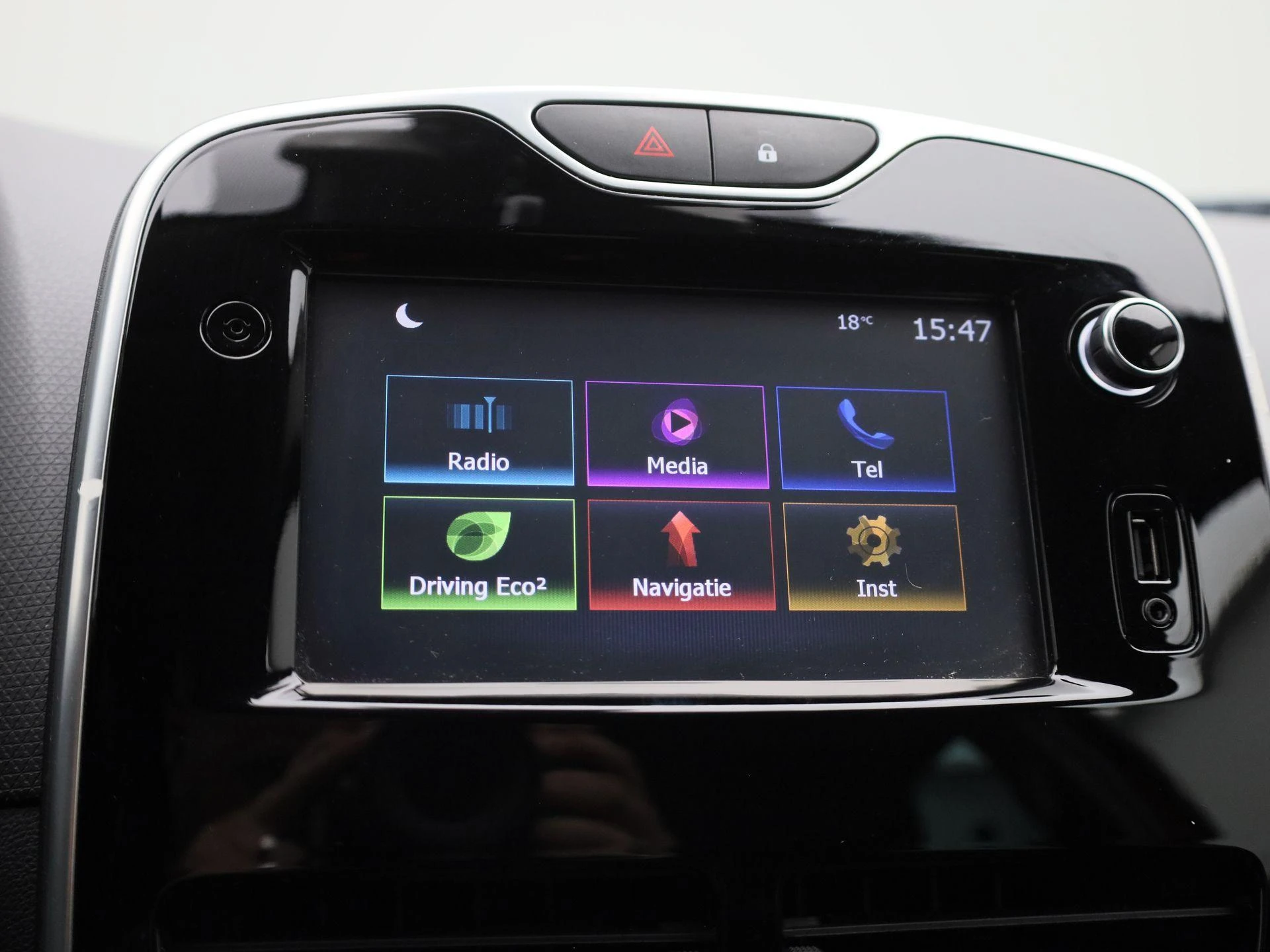 Renault-Clio-image-19