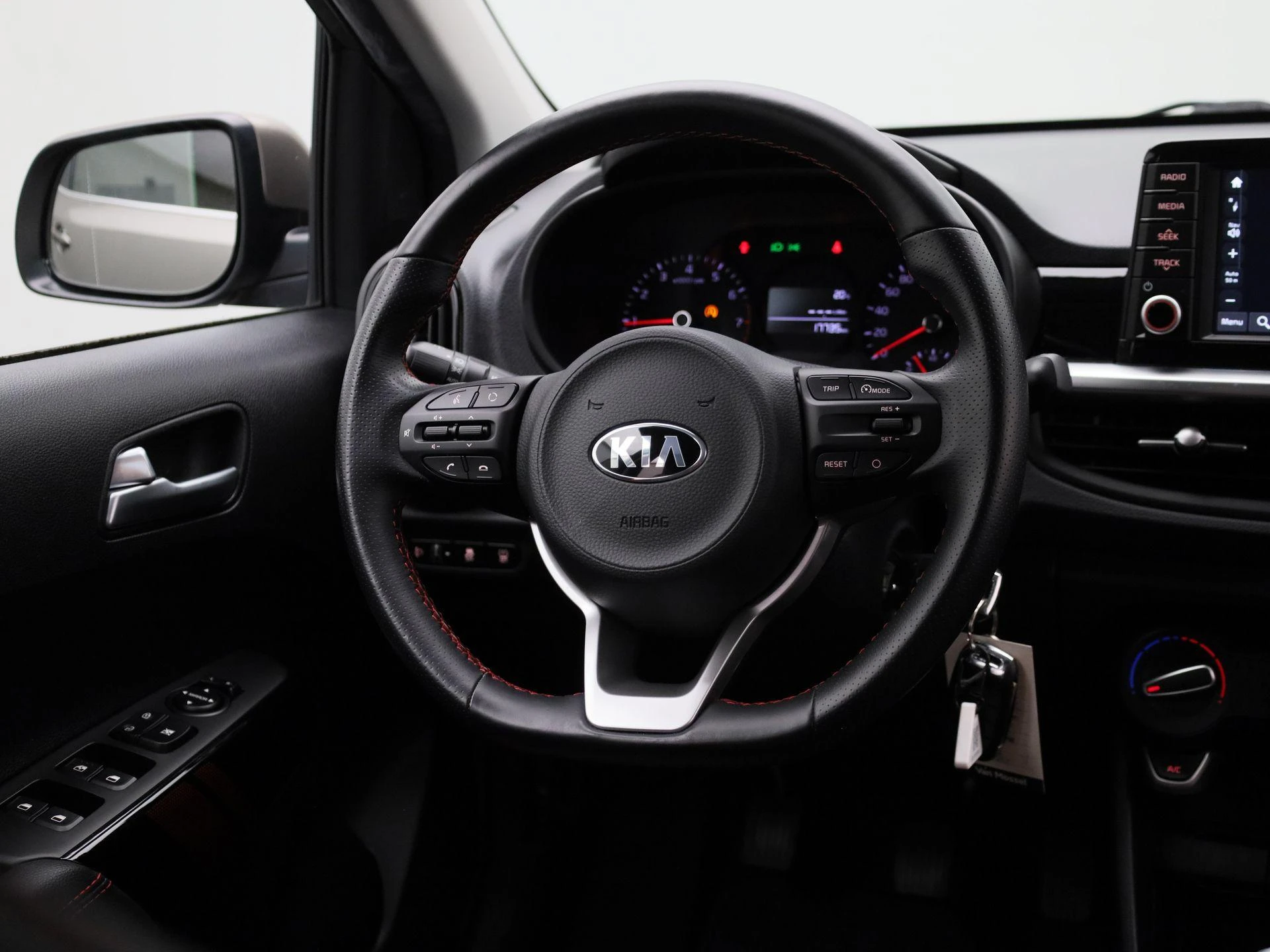 Kia-Picanto-image-9