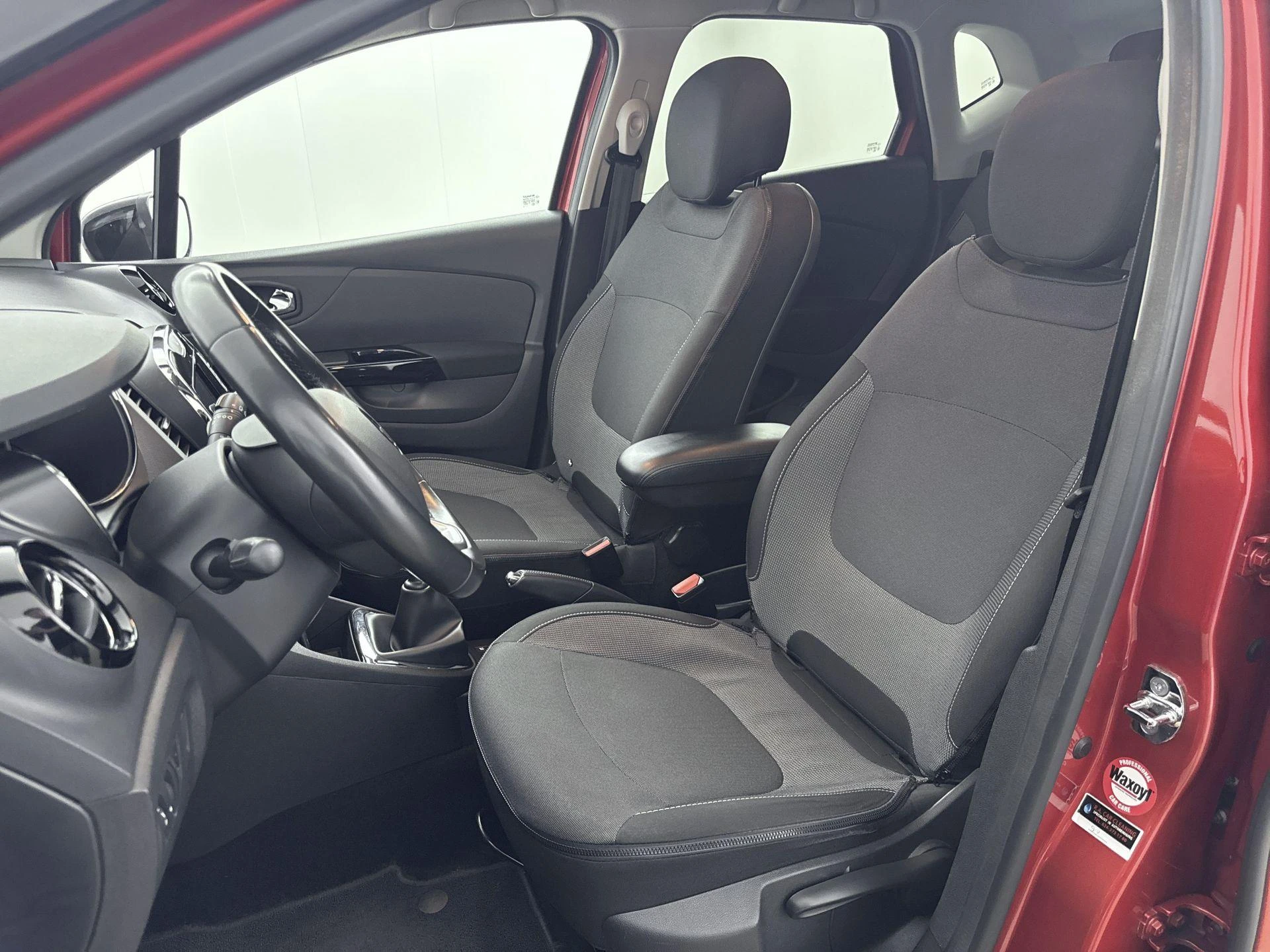 Renault-Captur-image-25