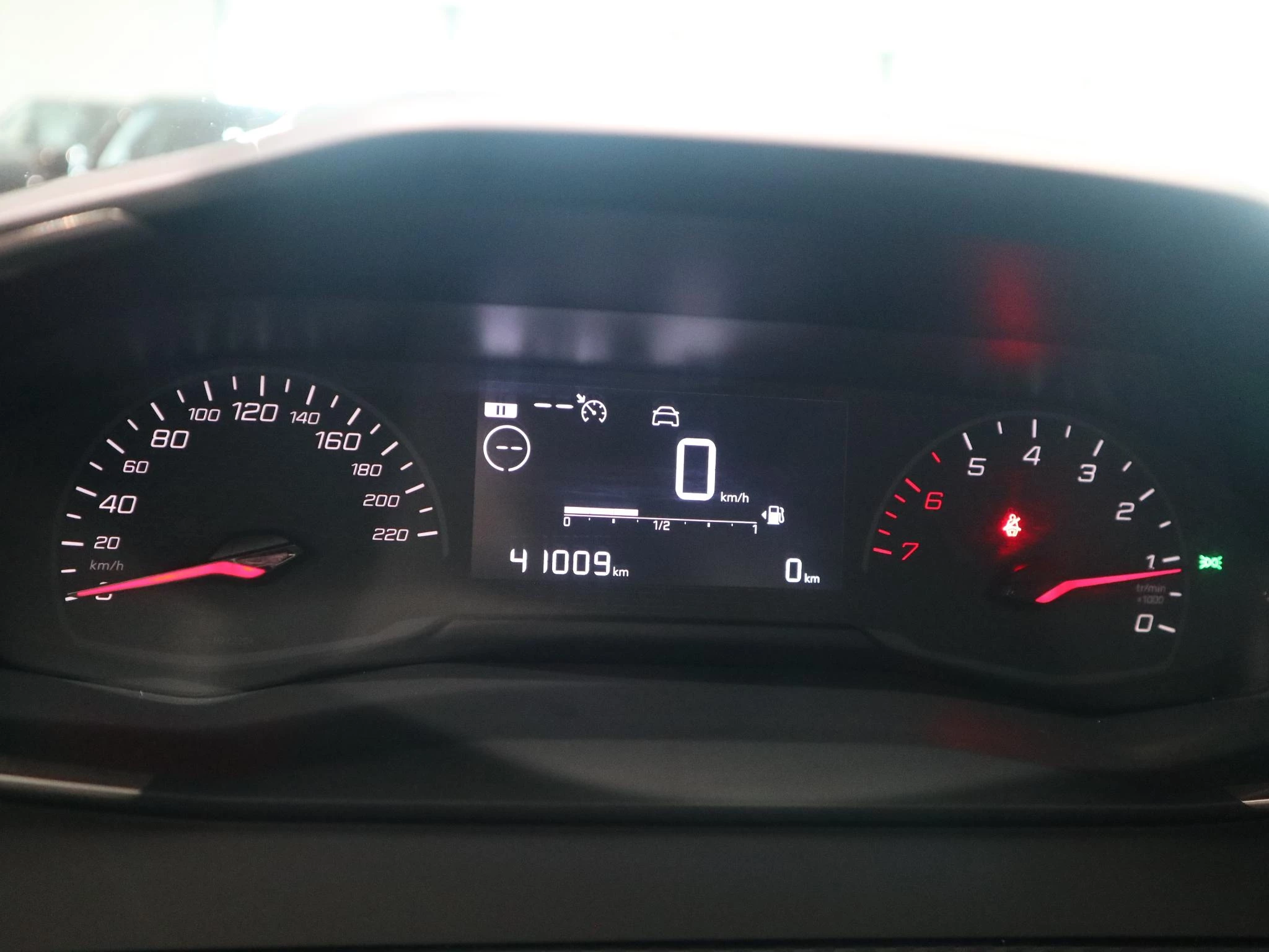 Peugeot-208-image-10