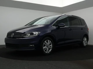 Volkswagen Touran 1.5 TSI Highline Business Premium DSG *ZETELVERWARMING*TREKHAAK*CAMERA*ACC*PDC*...*