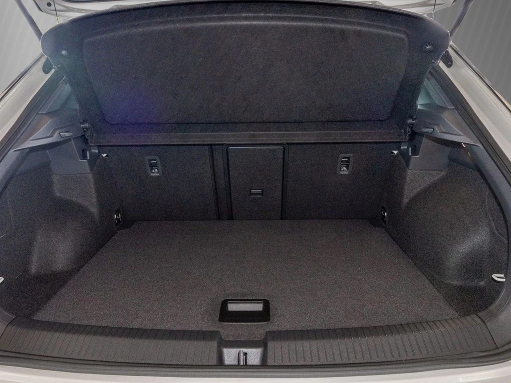 Volkswagen-T-Roc-image-5