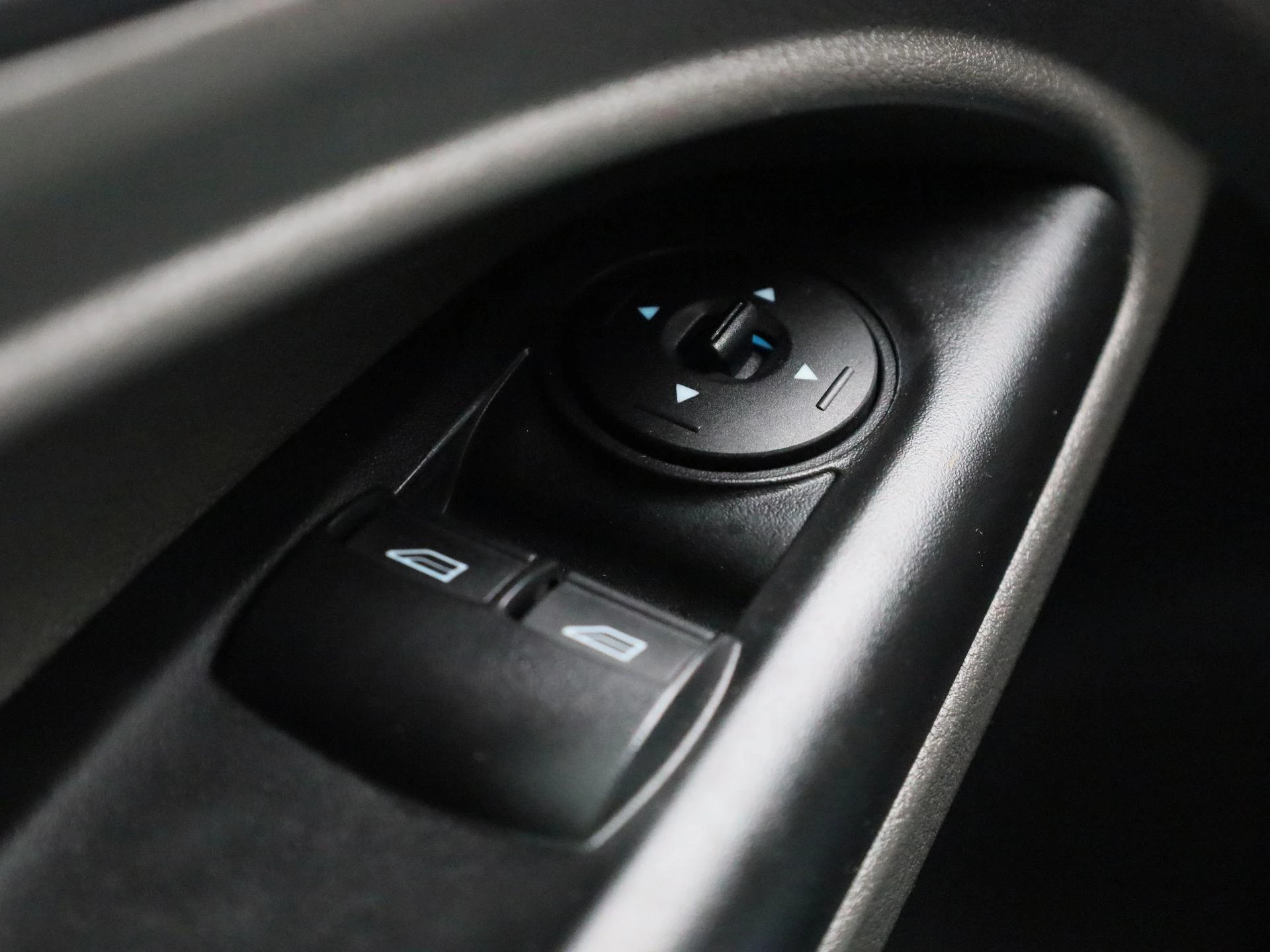 Ford-Transit Connect-image-28