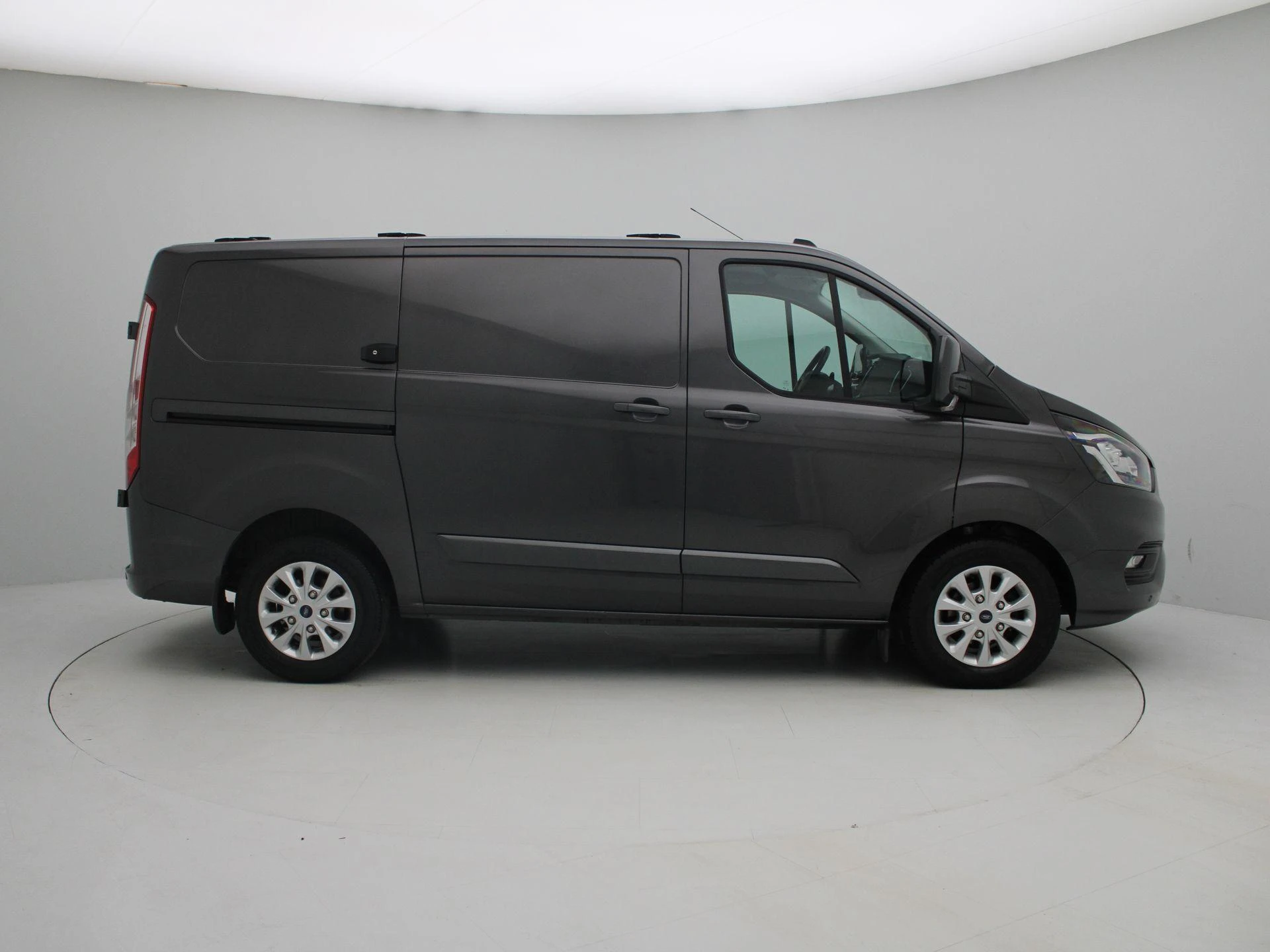 Ford-Transit Custom-image-5
