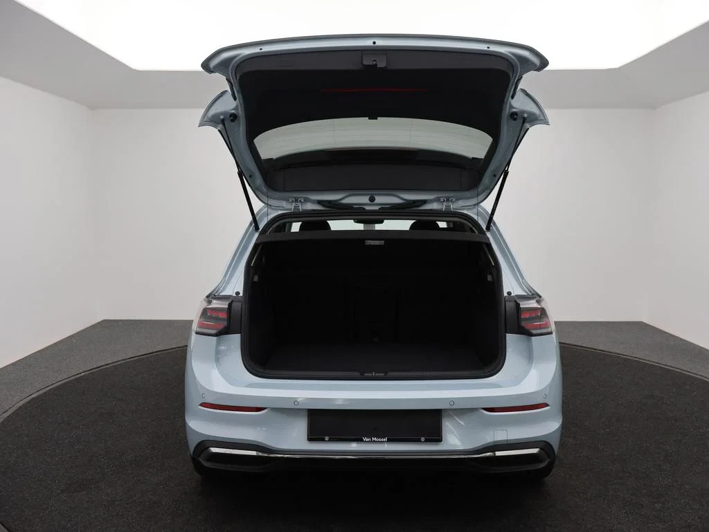 Volkswagen-Golf-image-15