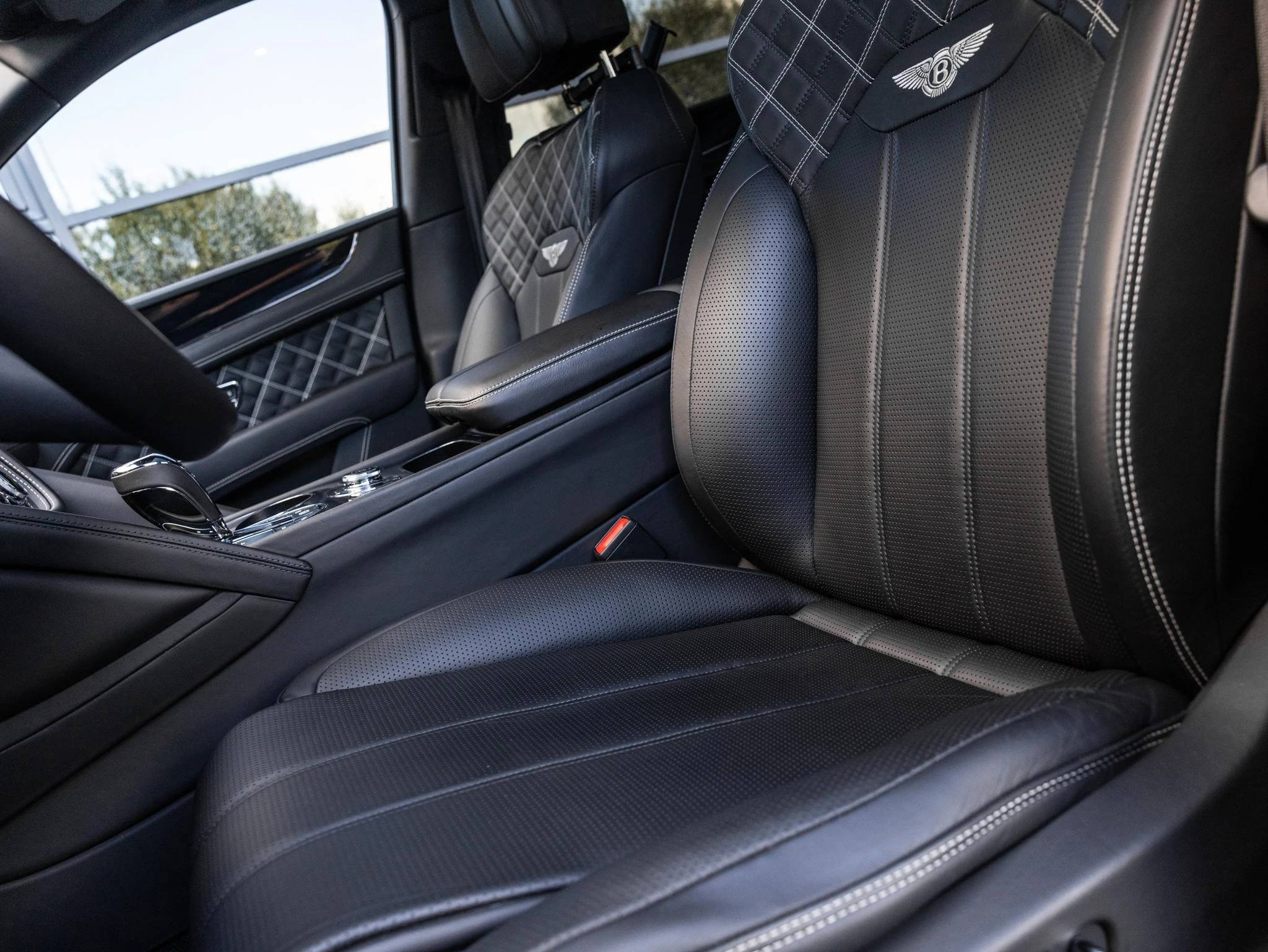 Bentley-Bentayga-image-44
