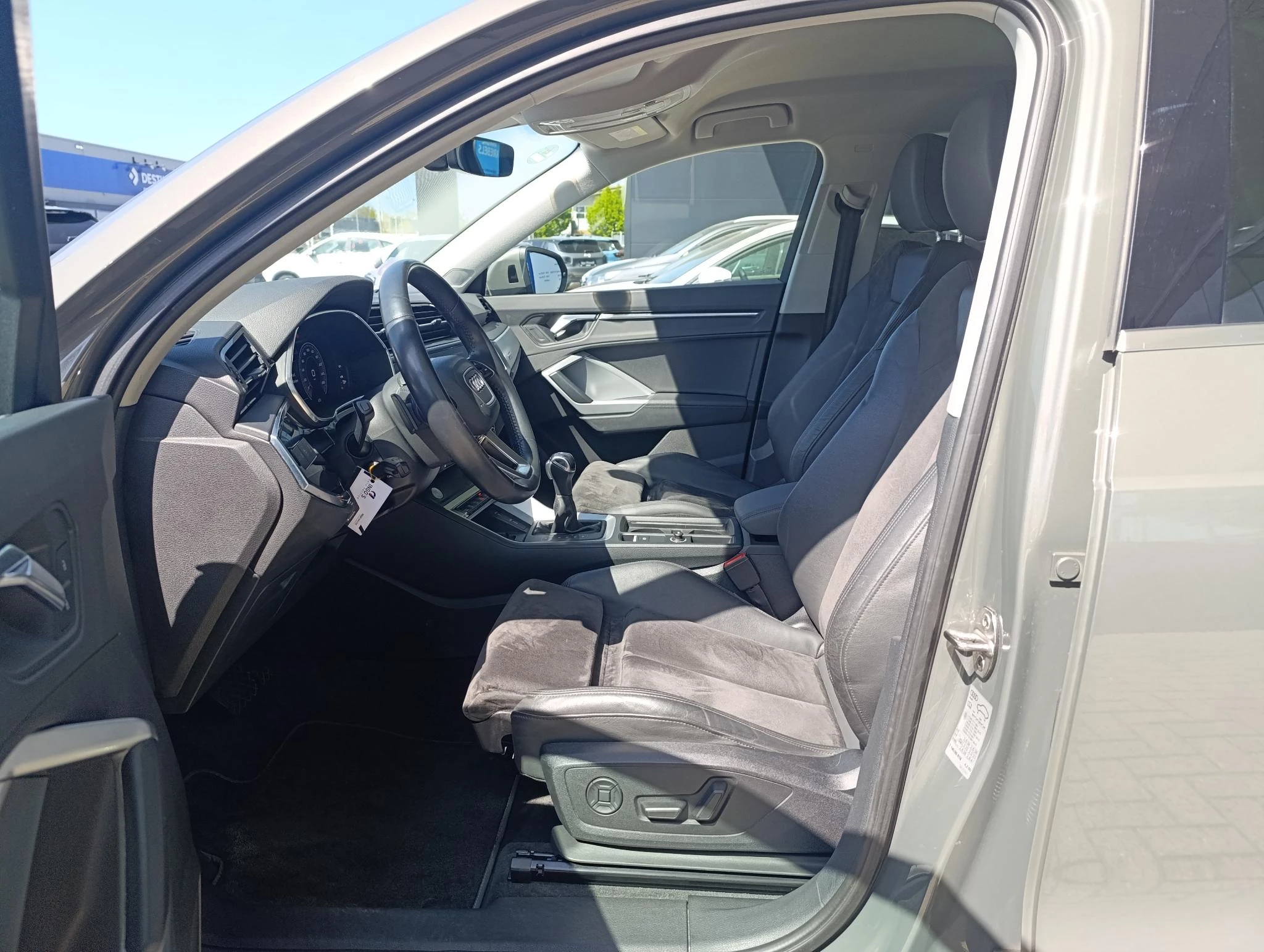 Audi-Q3-image-16