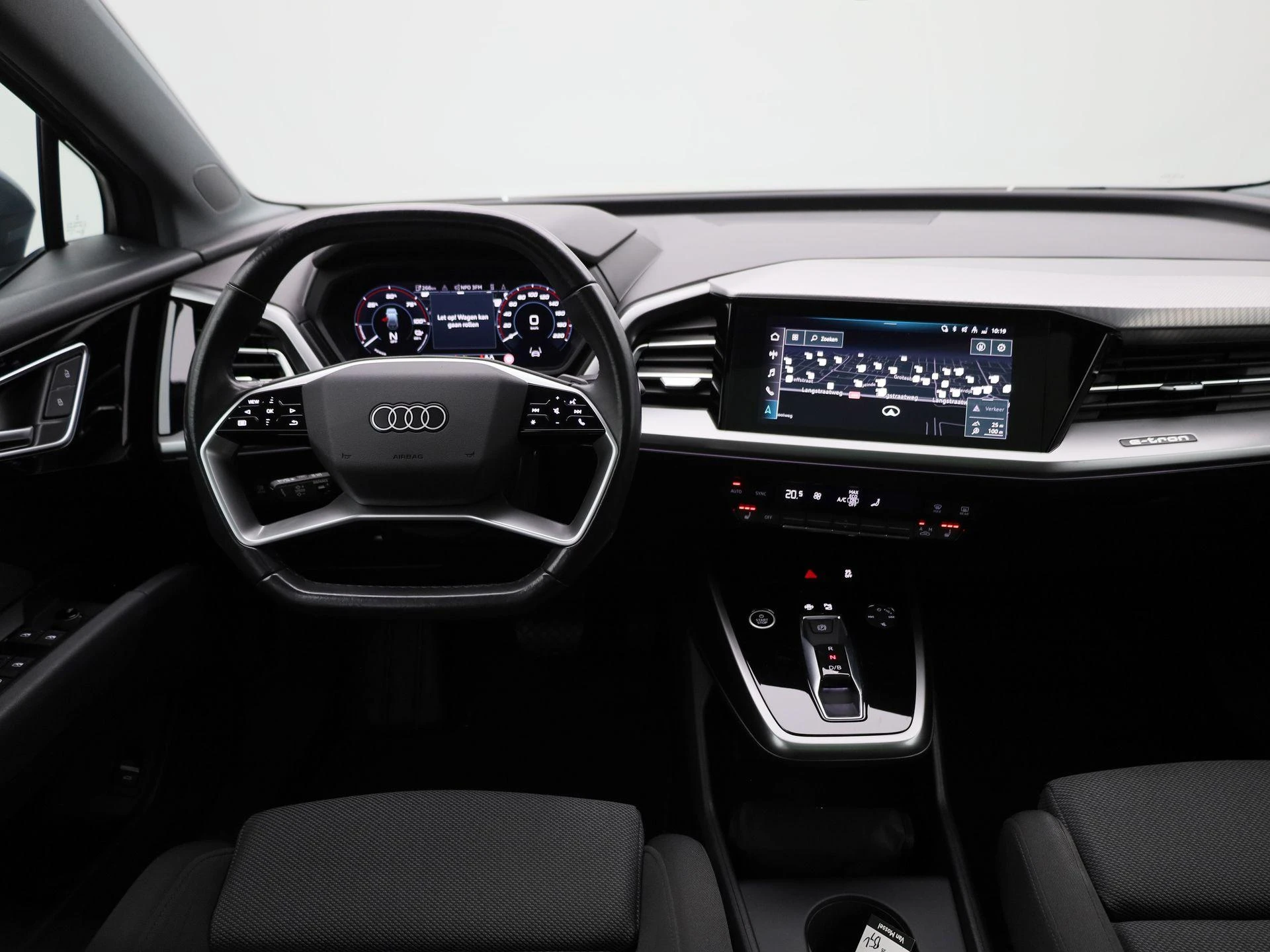 Audi-Q4 e-tron-image-8
