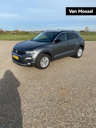 Volkswagen-T-Roc-image-0