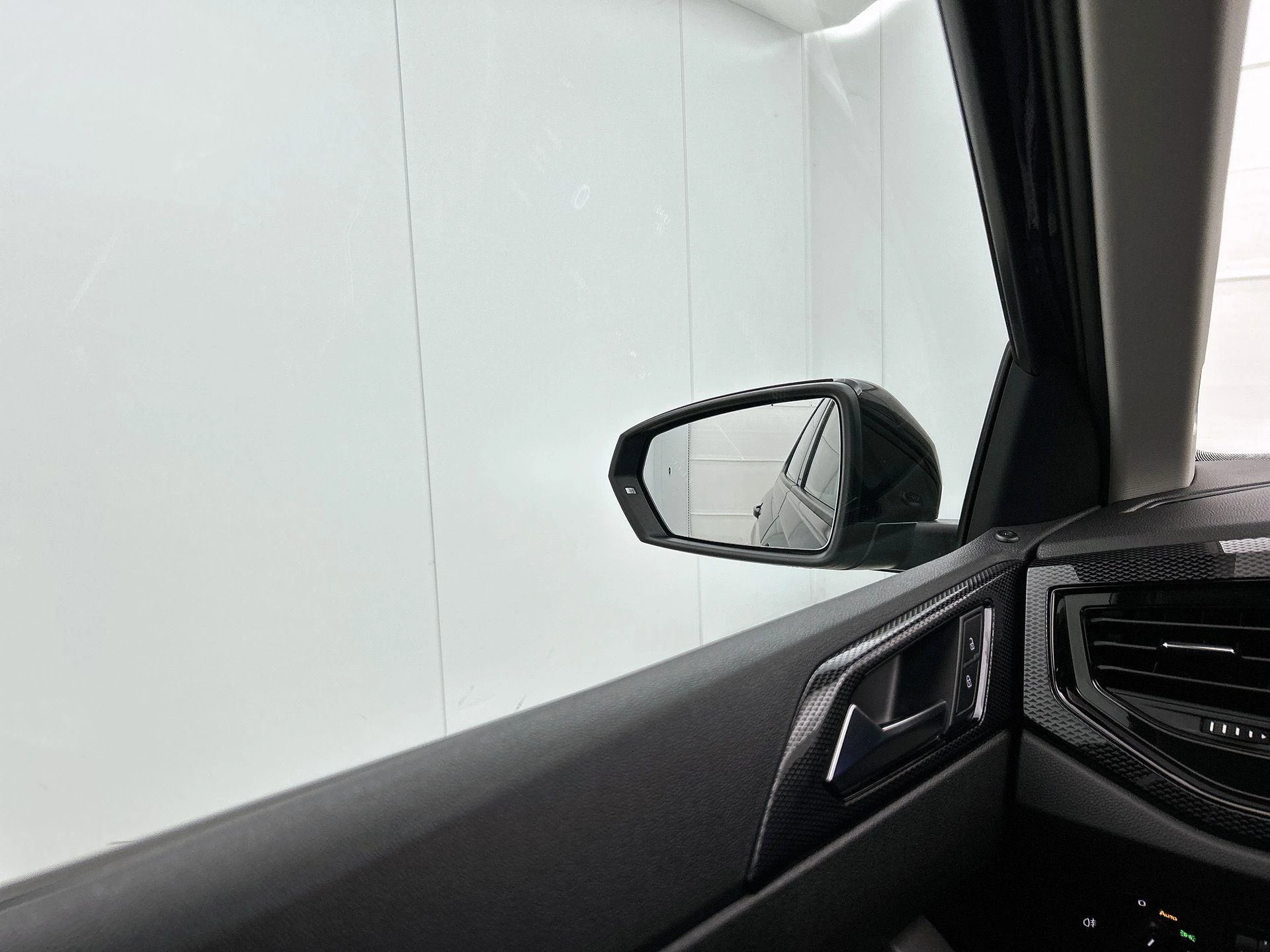 Volkswagen-Polo-image-20