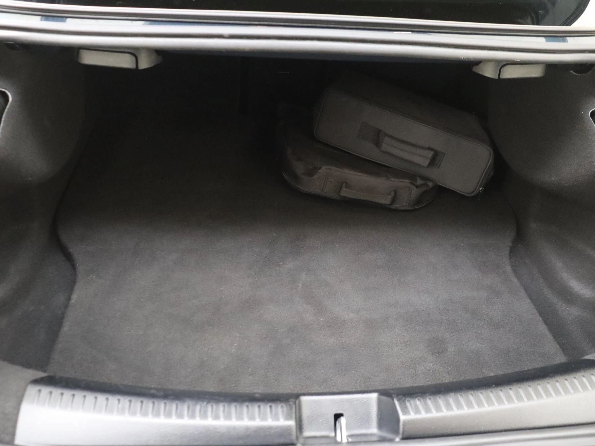 Mercedes-Benz CLA 250 e Premium Plus