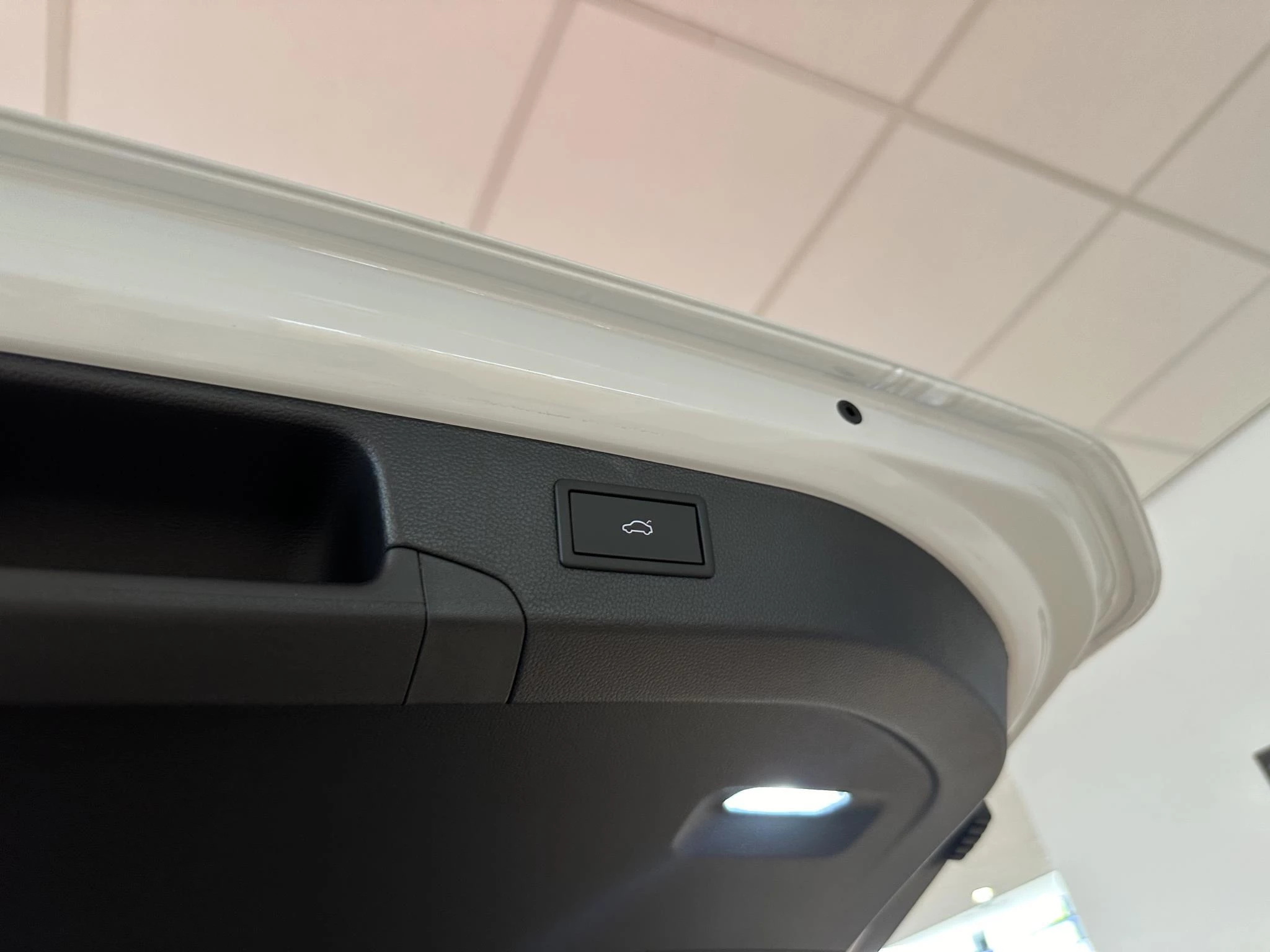 Volkswagen-Passat-image-14