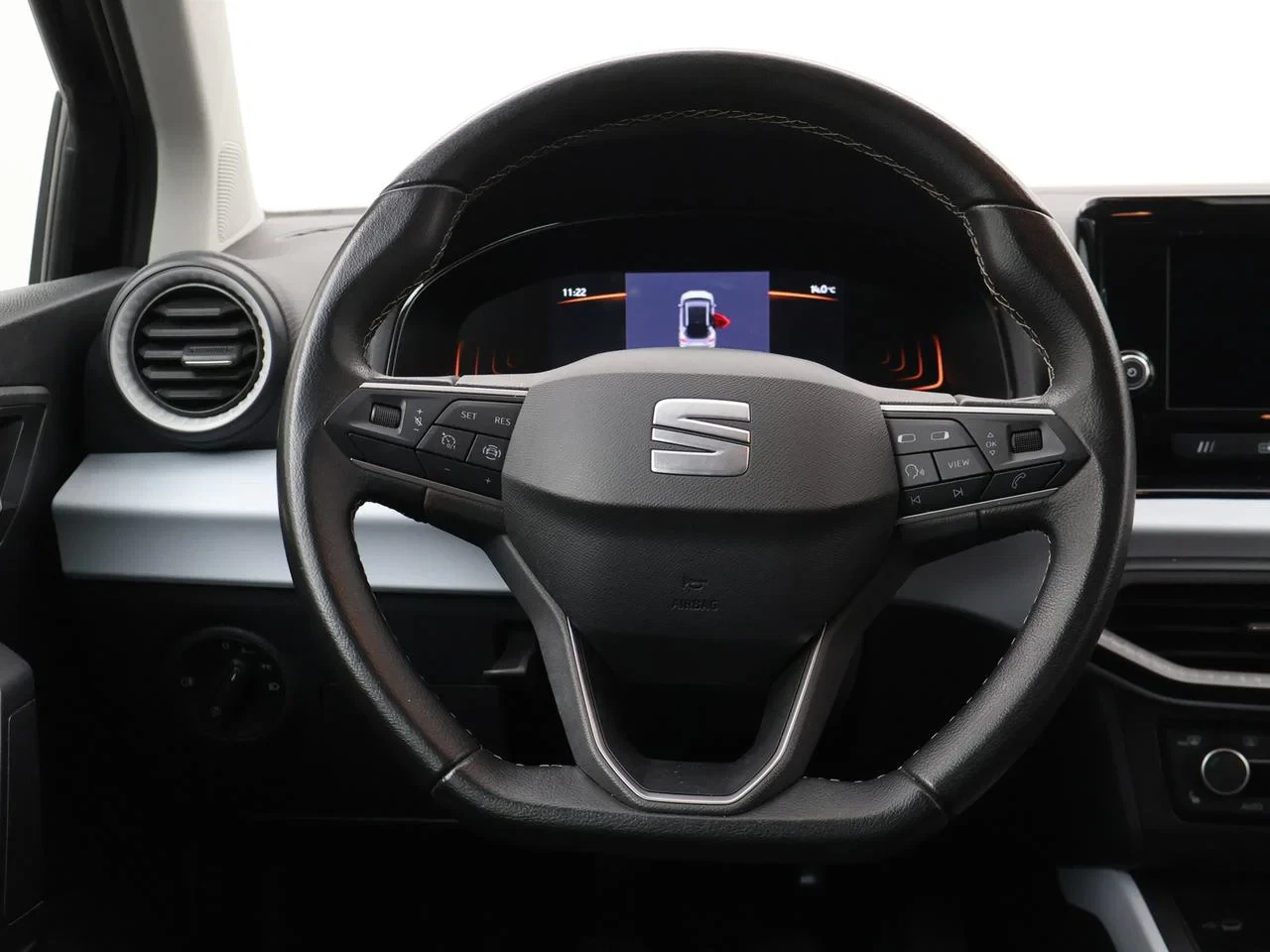 SEAT-Arona-image-15