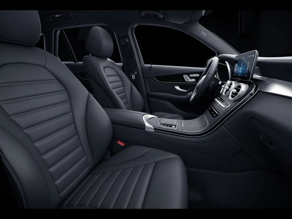Mercedes-Benz-GLC 220 d-image-9